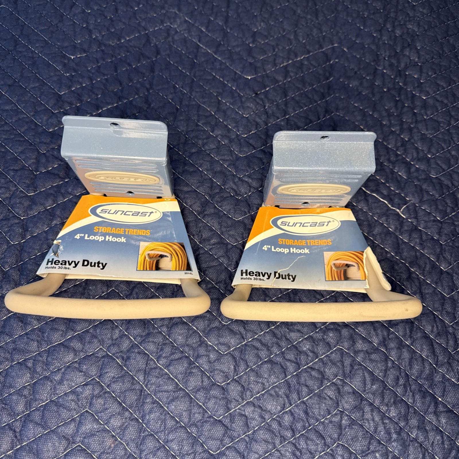 SUNCAST Lot of 2 (two) MH4L 4″ Loop Hook Heavy Duty SlatWall StoreWall NEW