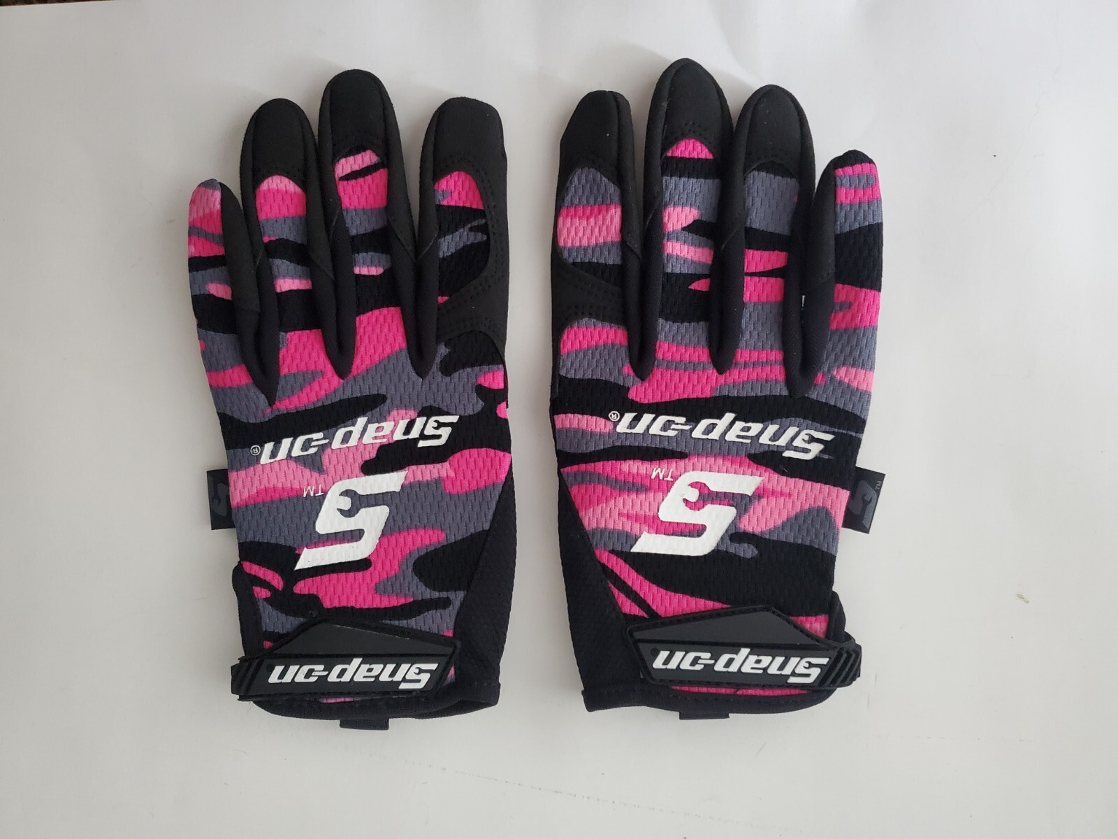 Snap On Tools Women Gloves TrekDry Washable Large Camouflage soft feel NEW!!!!!!