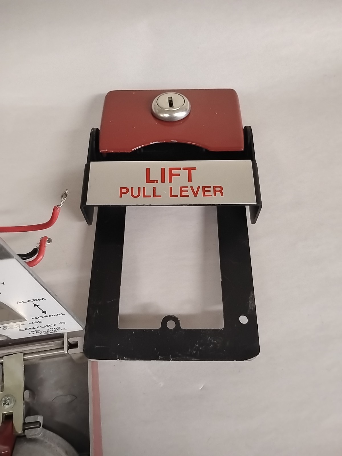 Gamewell M46-28 Fire Alarm Pull Station Preowned