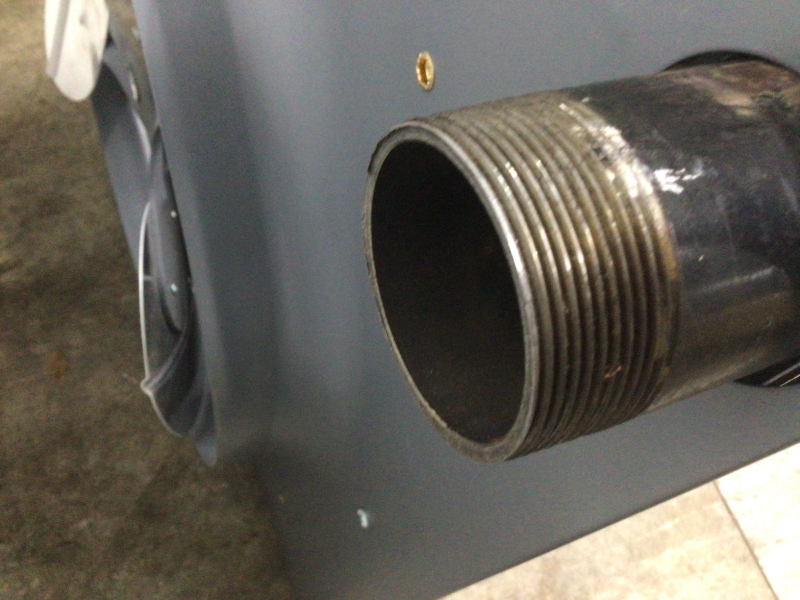Dayton 5PV59 4180 CFM 120VAC 249,800 BtuH Hydronic Wall and Ceiling Unit Heater
