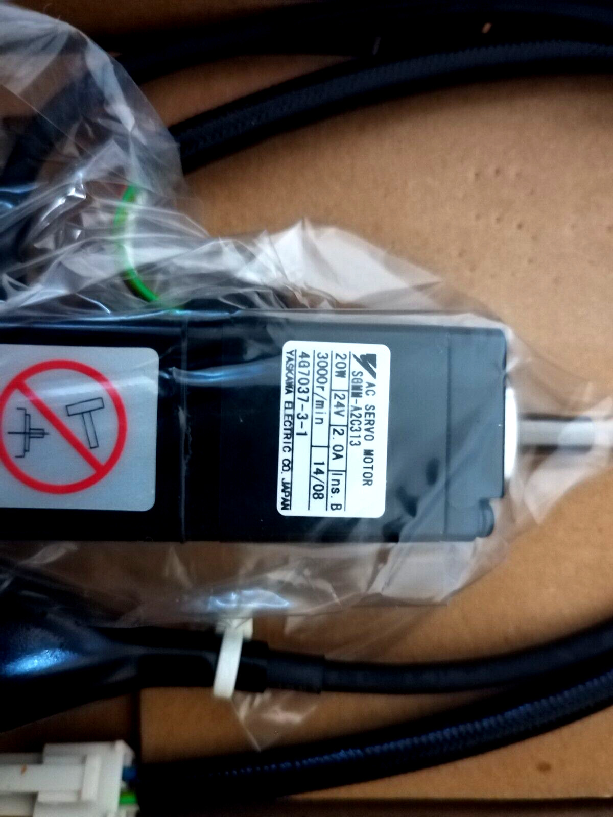 YASKAWA ELECTRIC SGMM-A2C313 AC SERVO MOTOR