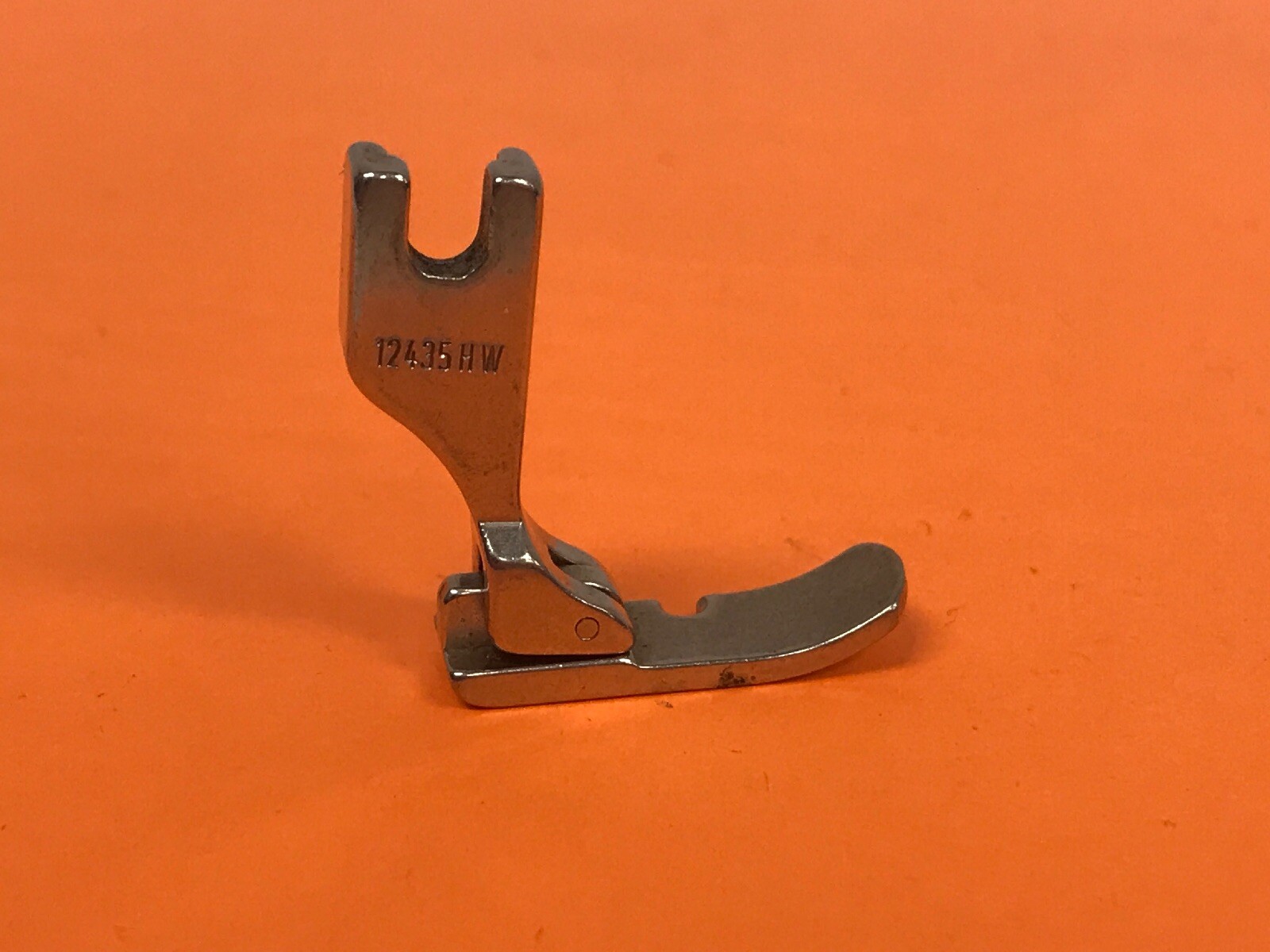 *NOS* 12435HW-SINGER-PRESSER FOOT FOR SEWING MACHINE *FREE SHIPPING*