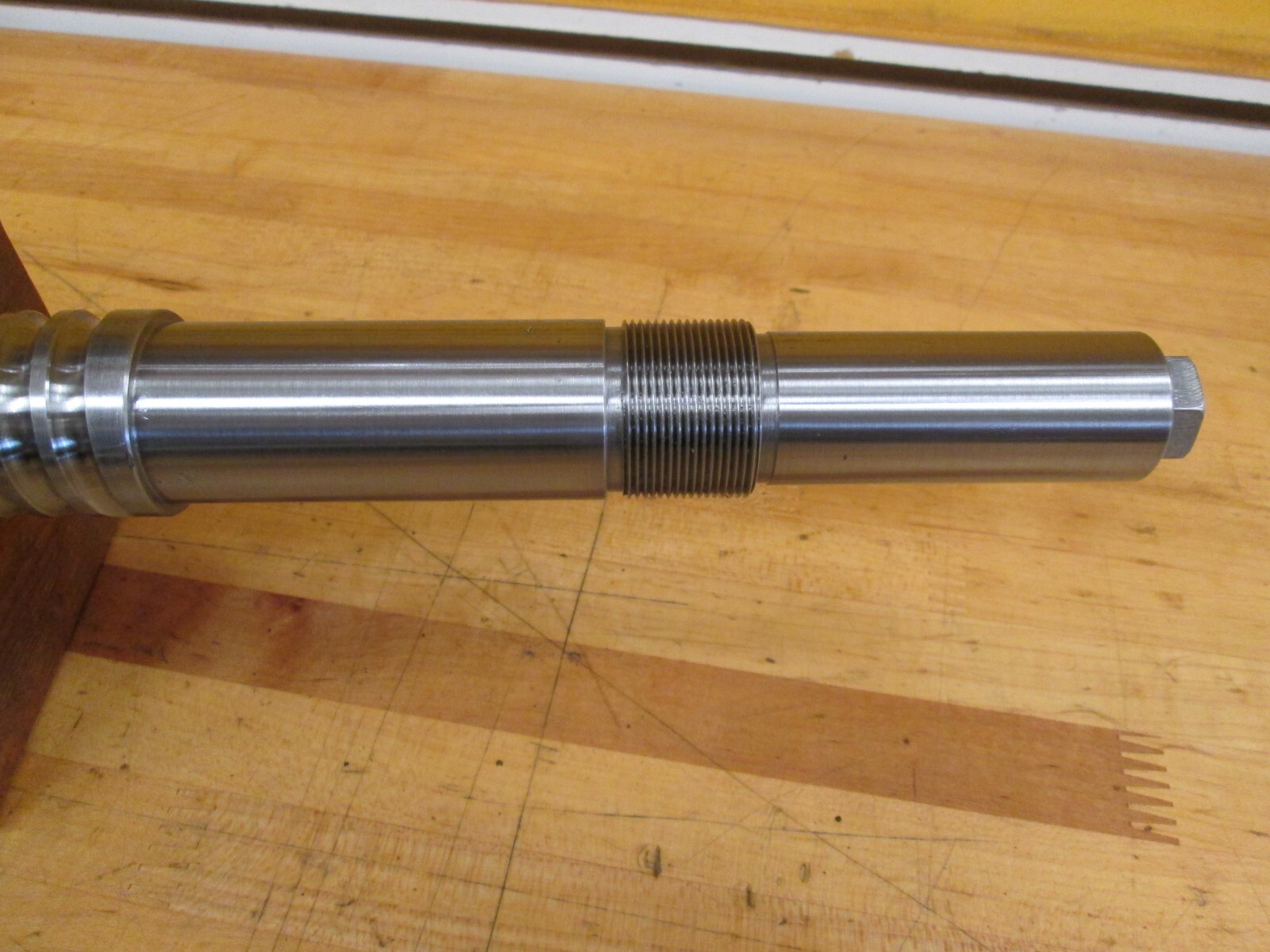 BARNES PRECISION GROUND BALLSCREW 10mm LEAD 40mm THREAD DIAM. P/N: 0028H36103