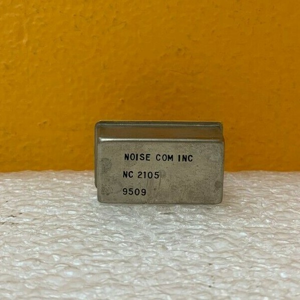 NoiseCom NC2105 500 Hz to 10 MHz, 5:1 Crest Factor, Amplified Noise Module. New!