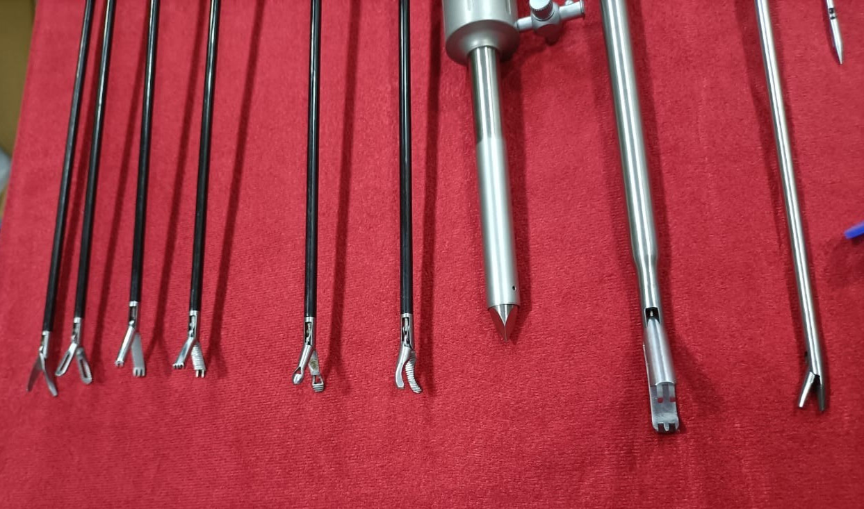 18nos – Laparoscopic Surgery Set SS High Quality Reusable Instruments