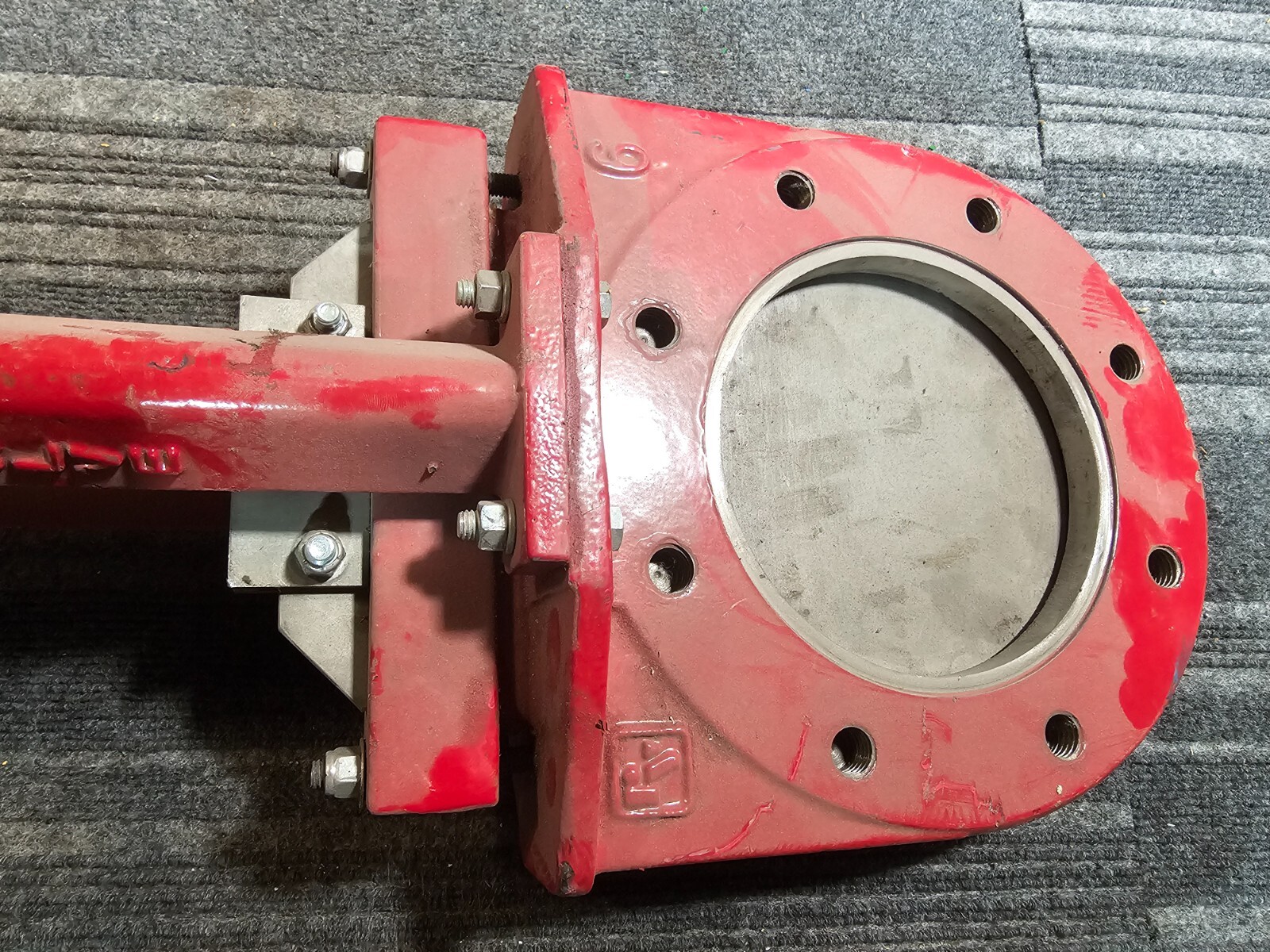 RED VALVE Series Pinch and Check Gate Valve 6″, Red Powder Coated Finish