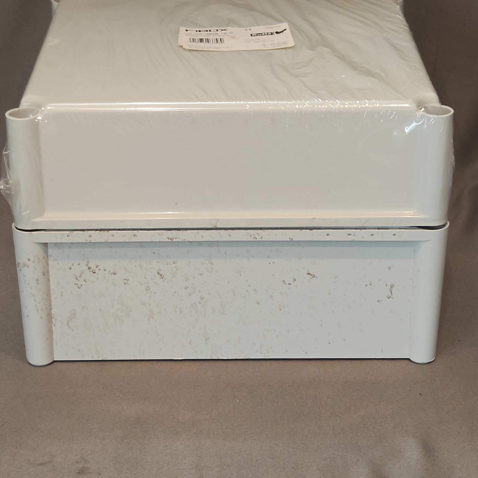 FIBOX UL PC 2828 18 G Plastic Electrical Enclosure, 11 x 11 x 7.1″, Has Stain
