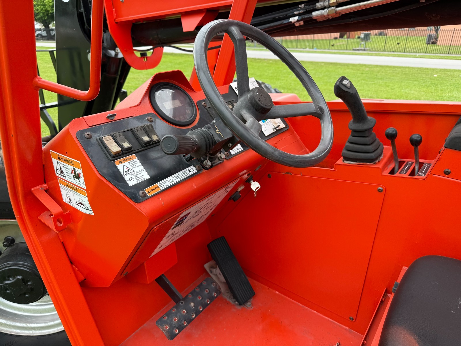 2016 JLG 8042 «110 HP CUMMINS DIESEL» 8K LBS – 42 FT – ONLY 2,910 HOURS –