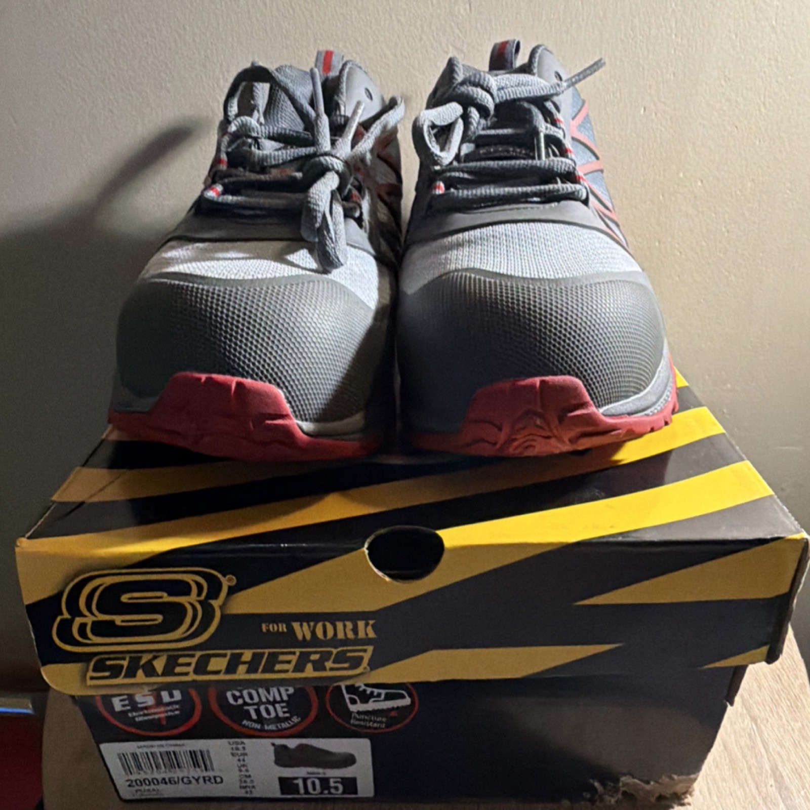 Skechers Mens Work Gray Red Comp Toe ESD Puncture Resistant Shoes Size 10.5