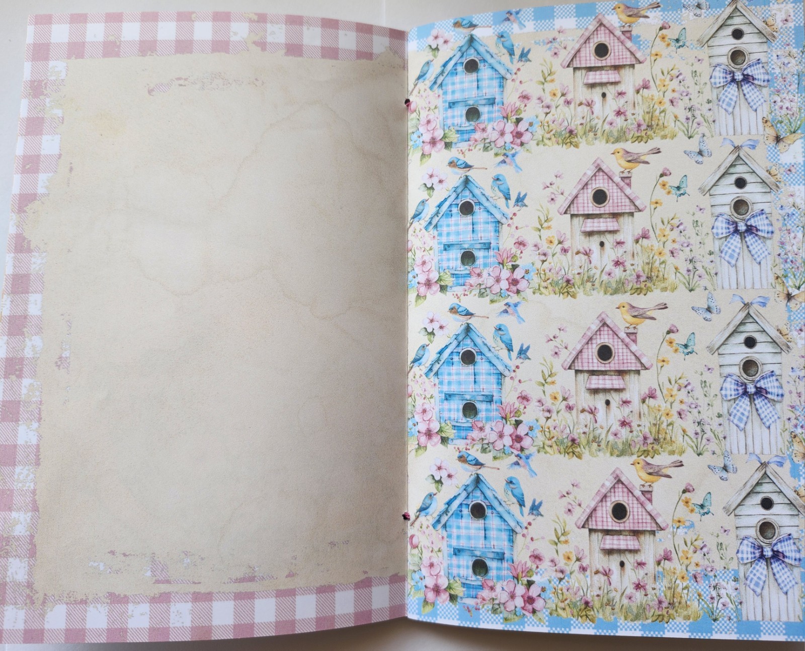 Junk Journal Booklet «COUNTRY GINGHAM» Farmhouse Cards, Pockets Ephemera 40Pg