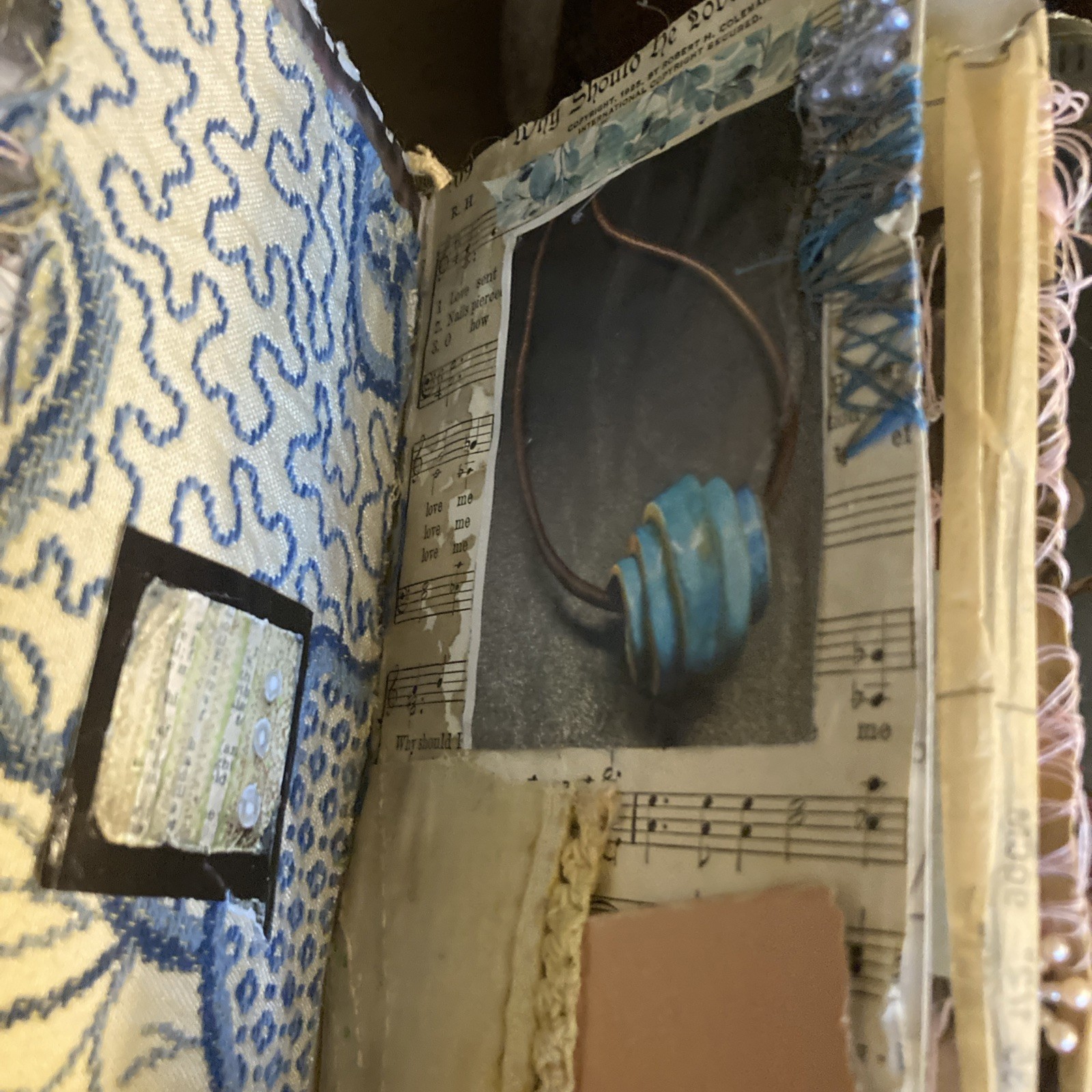 Junk Journal, Grungy, Blooming Table, Coffee Stain