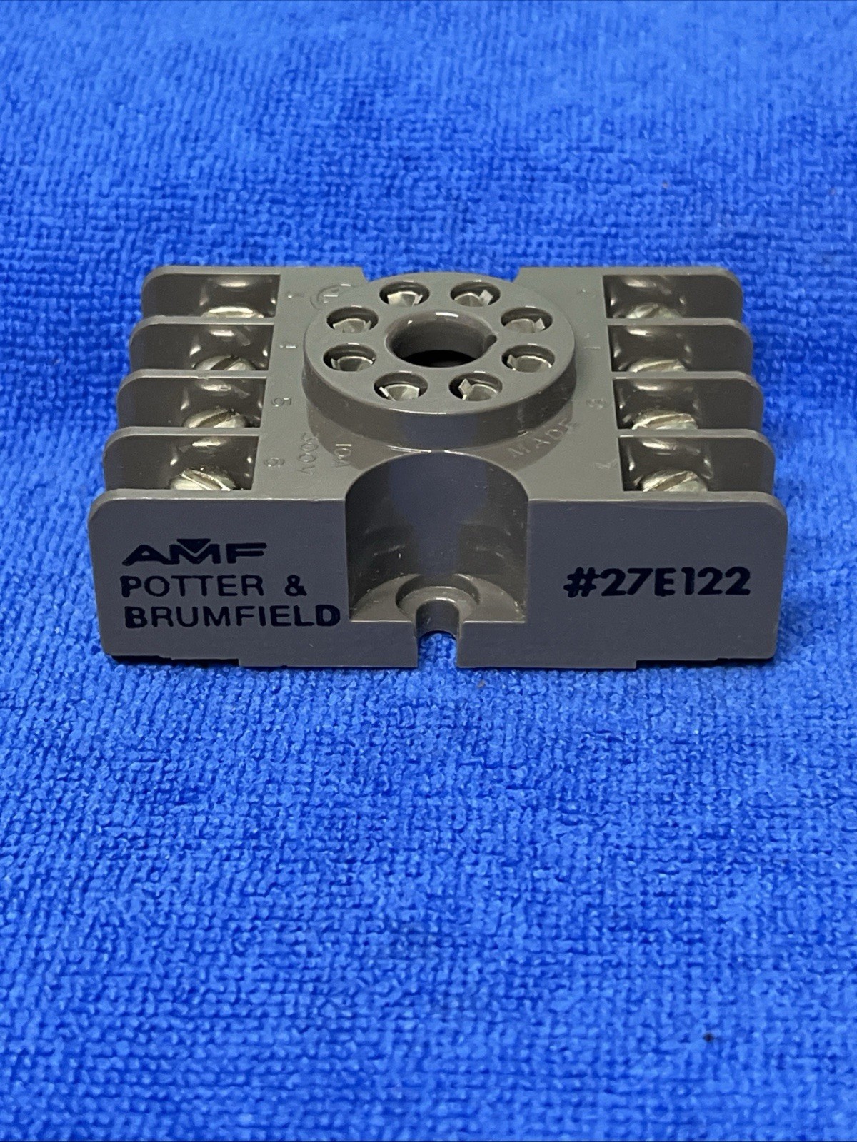 POTTER & BRUMFIELD ~ 27E122 ~ PLUG-IN ELECTRONIC COMPONENTS SOCKET