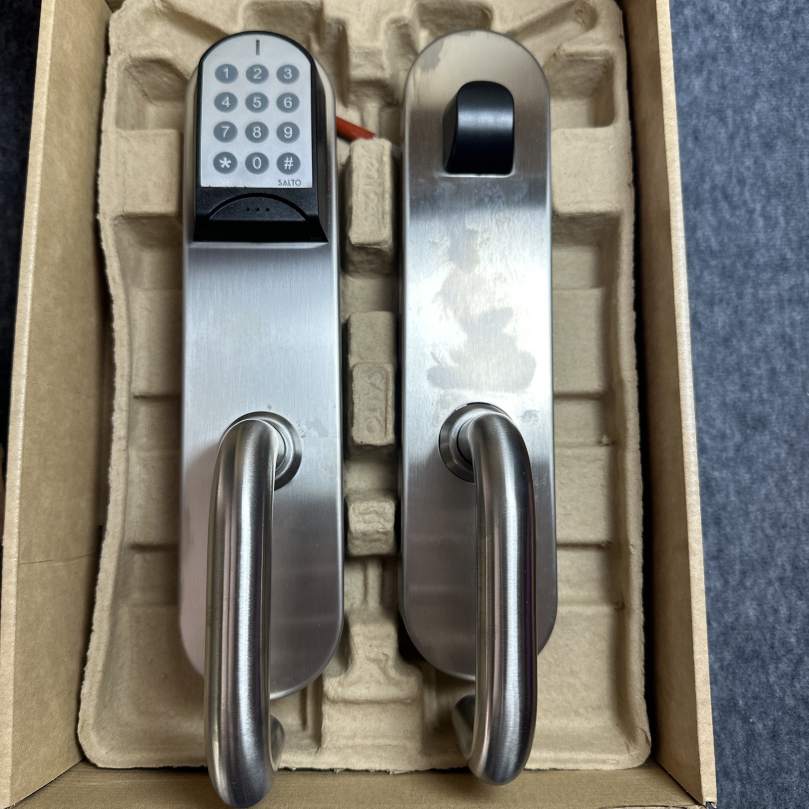 Salto XS4 KEYPAD Entry Lock 14/A2-9 W0BK AB650A00IM38YK NEW OPEN