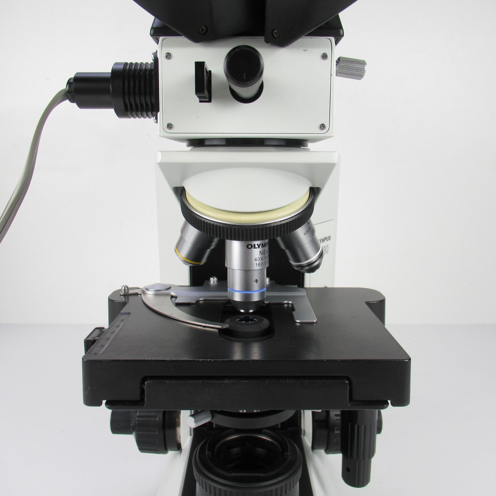 OLYMPUS CH30 FACE TO FACE TEACHING MICROSCOPE WITH 4X/10X/40X/100X OBJECTIVE SET