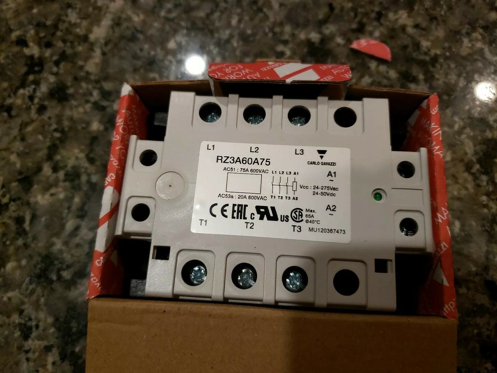 NEW RELAY RZ3A60A75 CARLO GAVAZZI SSR.