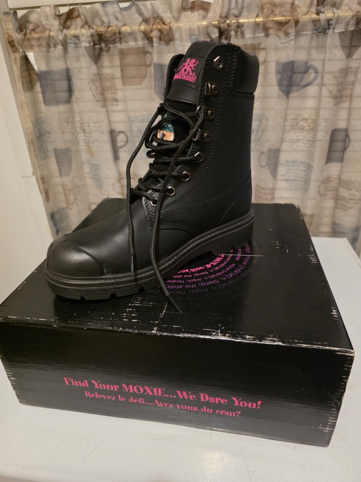 Moxie Trades Anne 8″ Steel Toe EH Safety Work Boots Women’s 7.5 W MT50165