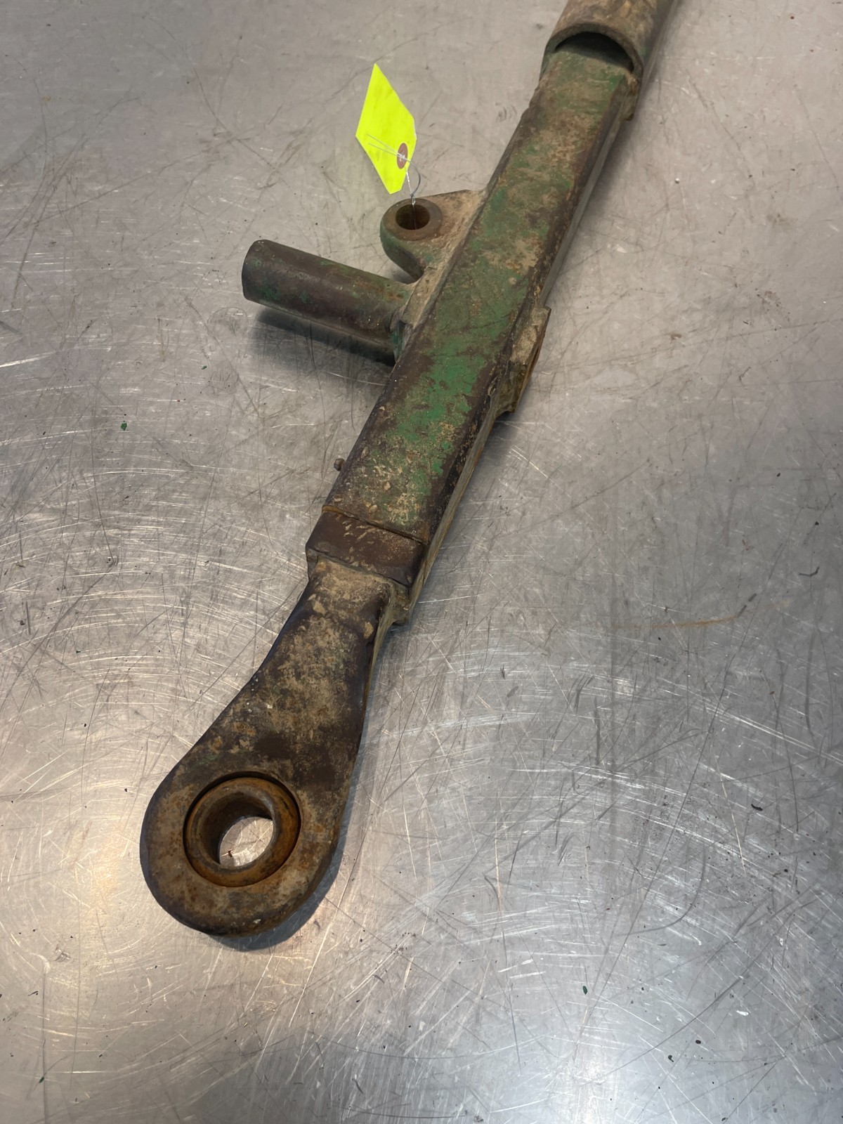 John Deere Tractor Lower 3pt Hydraulic Lift Arm F2687R