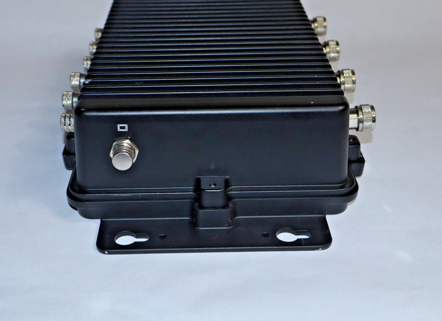 Axiomtek – Industrial computer – eBOX800-841-FL – Rugged IP67-rated