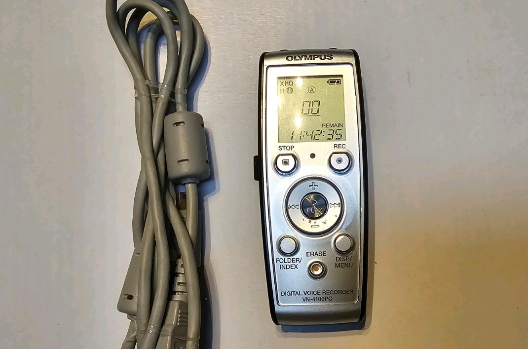 Olympus VN-4100PC Handheld Digital Voice Recorder with USB and 2X AAA