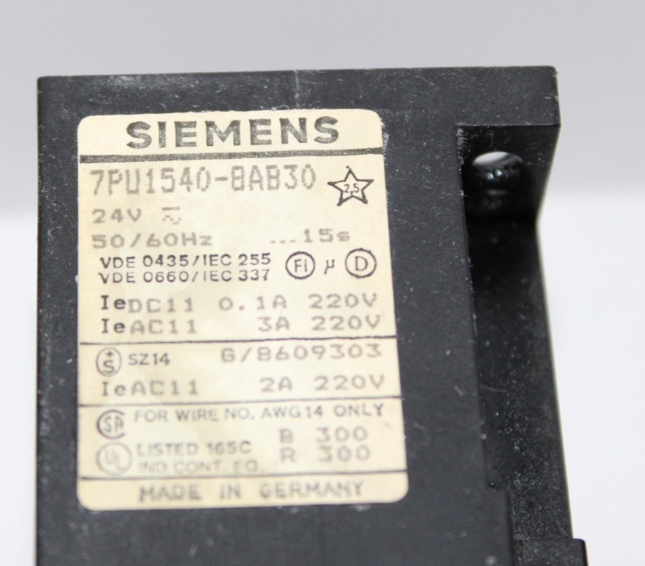 NEW SIEMENS TIME DELAY RELAY 24 VAC 0-15 SECONDS MODEL 7PU1540-8AB30