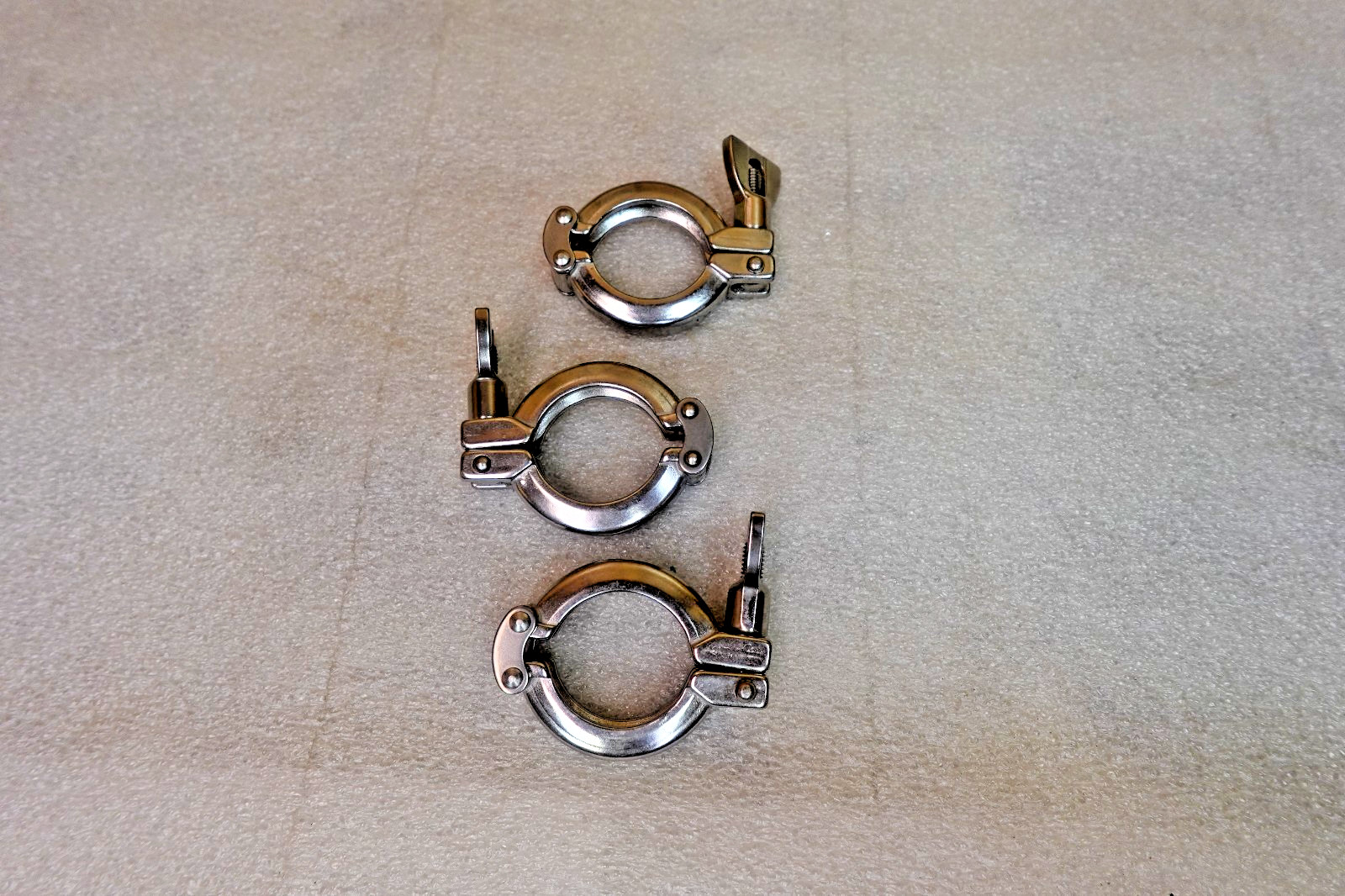 (3) No Name 1.5″ 1-1/2″ Stainless S/S Sanitary Tri-Clover Tri-Clamp Lot of 3