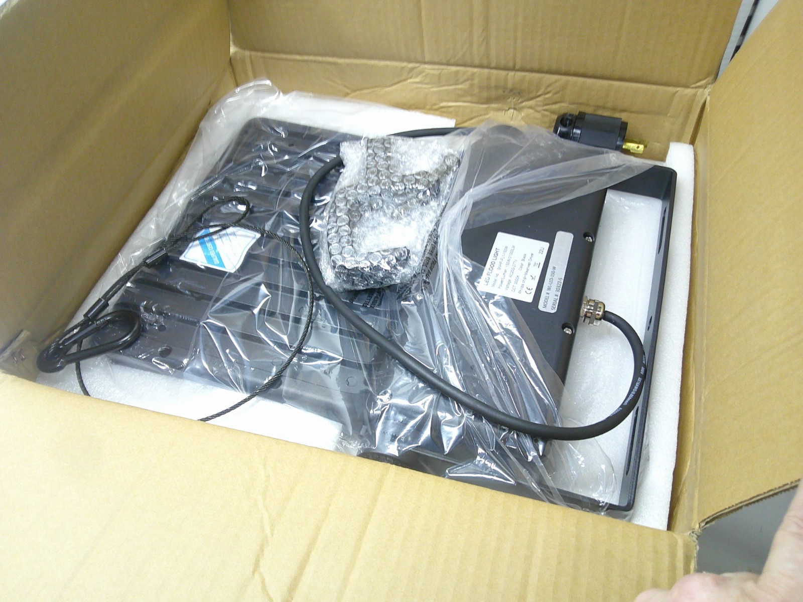 NEW BLACK LED Work Light 21000LM 150W 3000K Warm White WL-LED-150-W