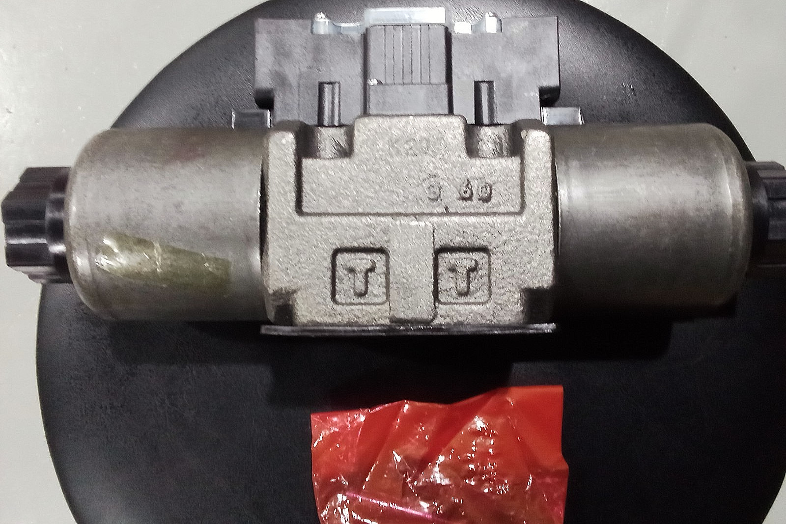 Nachi SS-G03-C4-FR-E115-E22 Hydraulic Solenoid Directional Valve 115V Japan