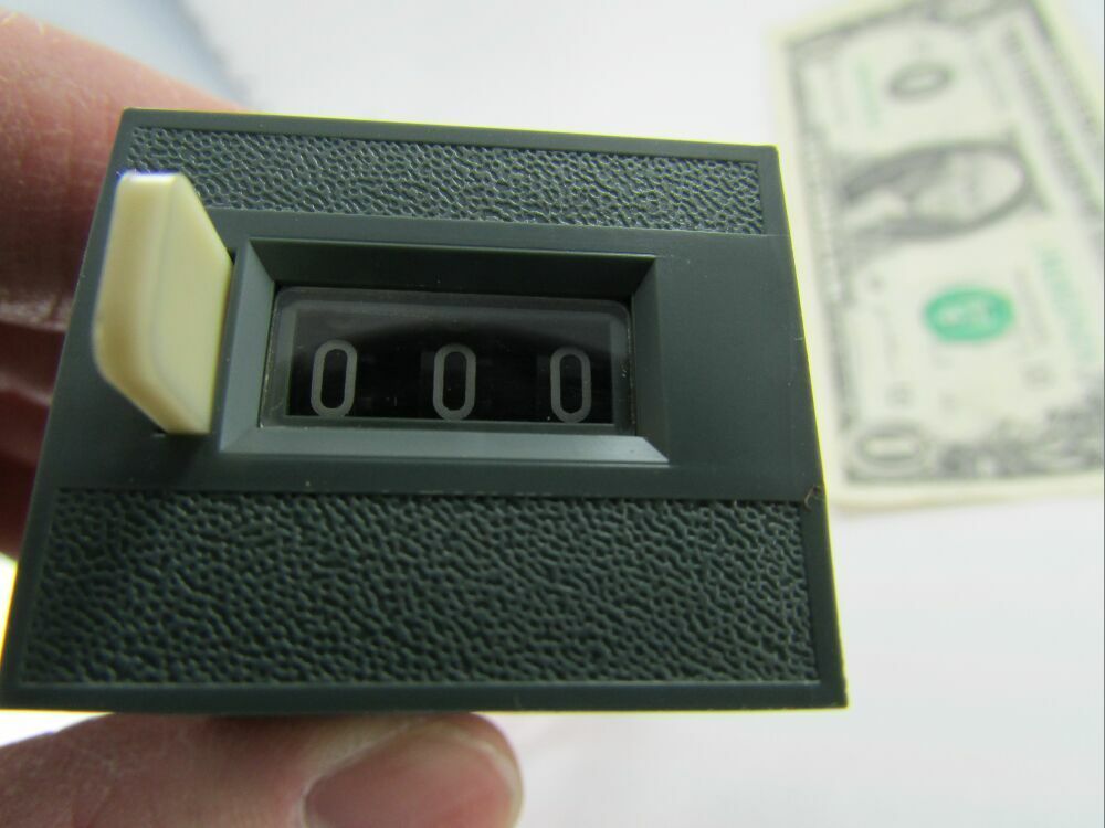 Line Seiki 3-Digit Resettable Magnetic Counters, MCH-3S, MCH3S 220VAC 0-999 New