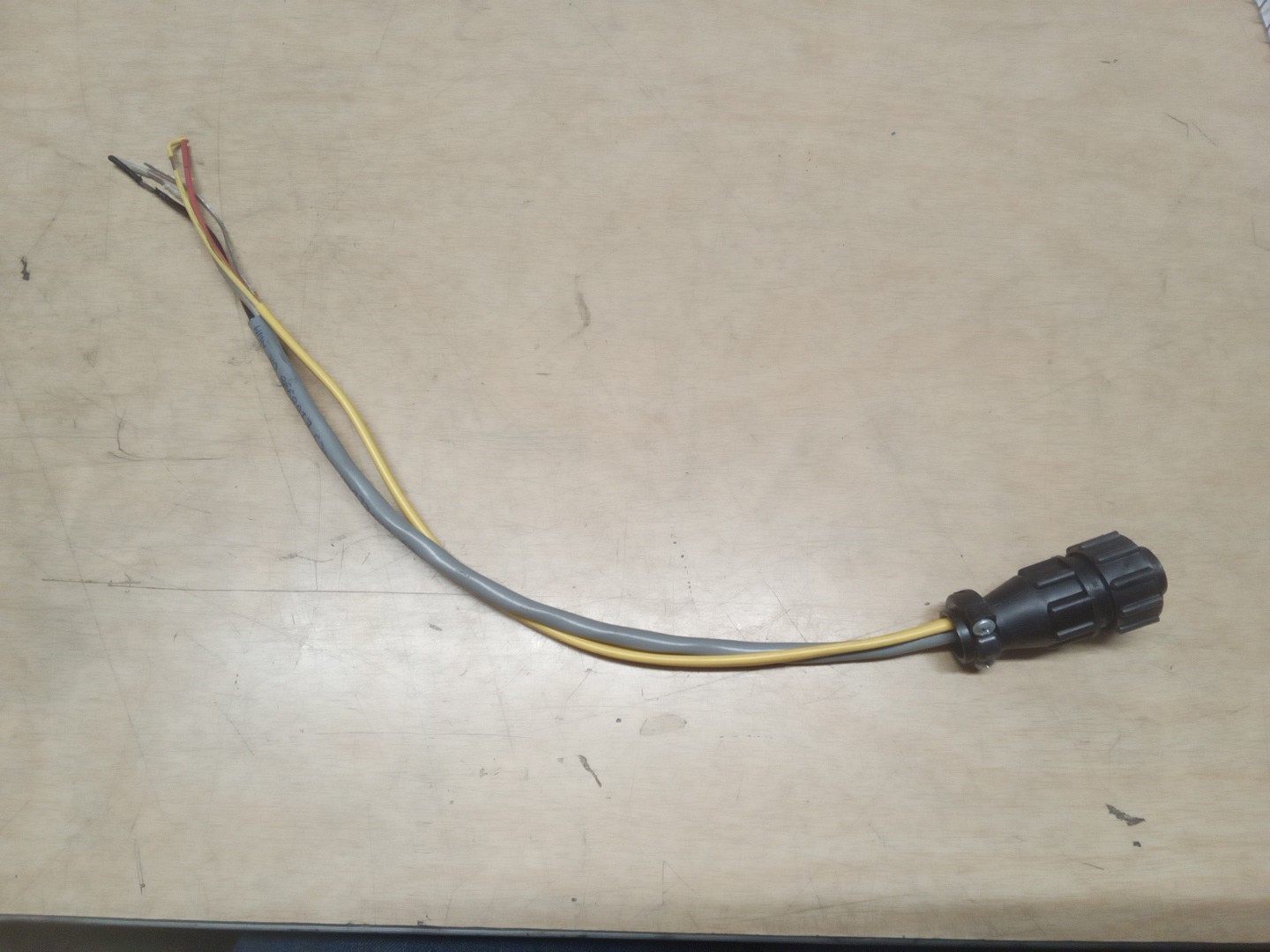AMP 206060 4Pin Connector