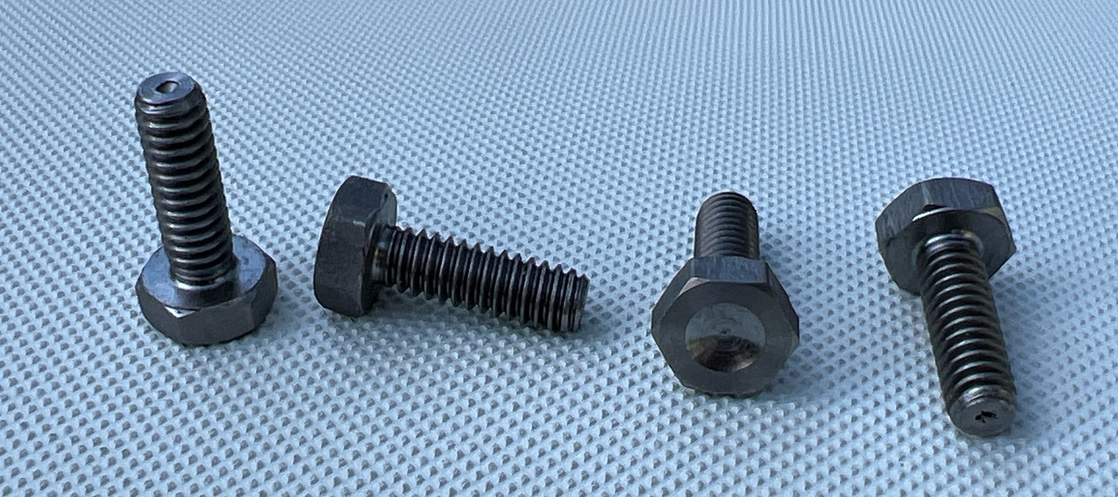 1/4-20 x 3/4” Titanium Hex Bolts Light Weight High Strength 4 Bolts Racing
