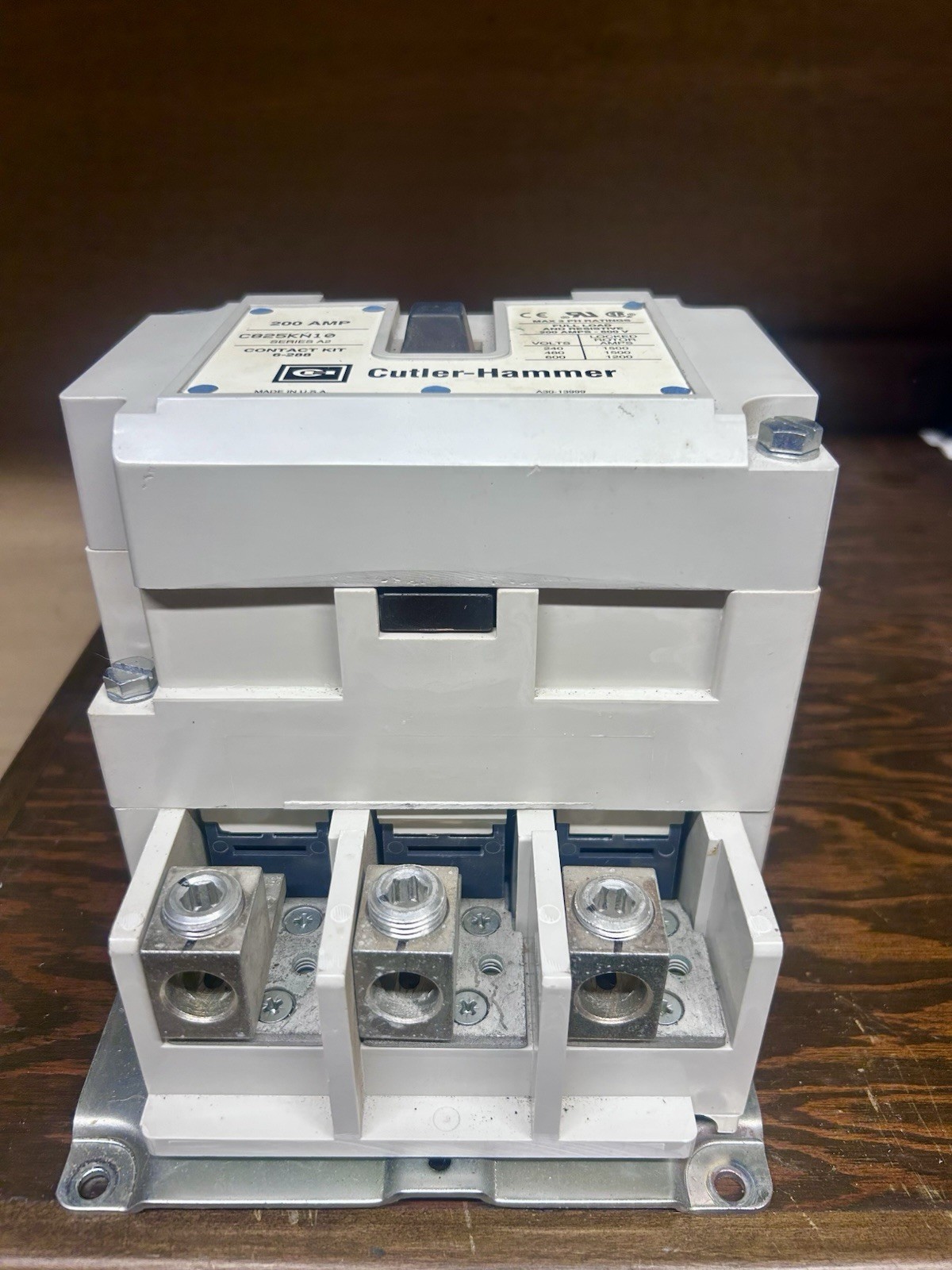 Cutler-Hammer Contactor C825KN10 200Amp 240V 600V Series A2 “UNTESTED”