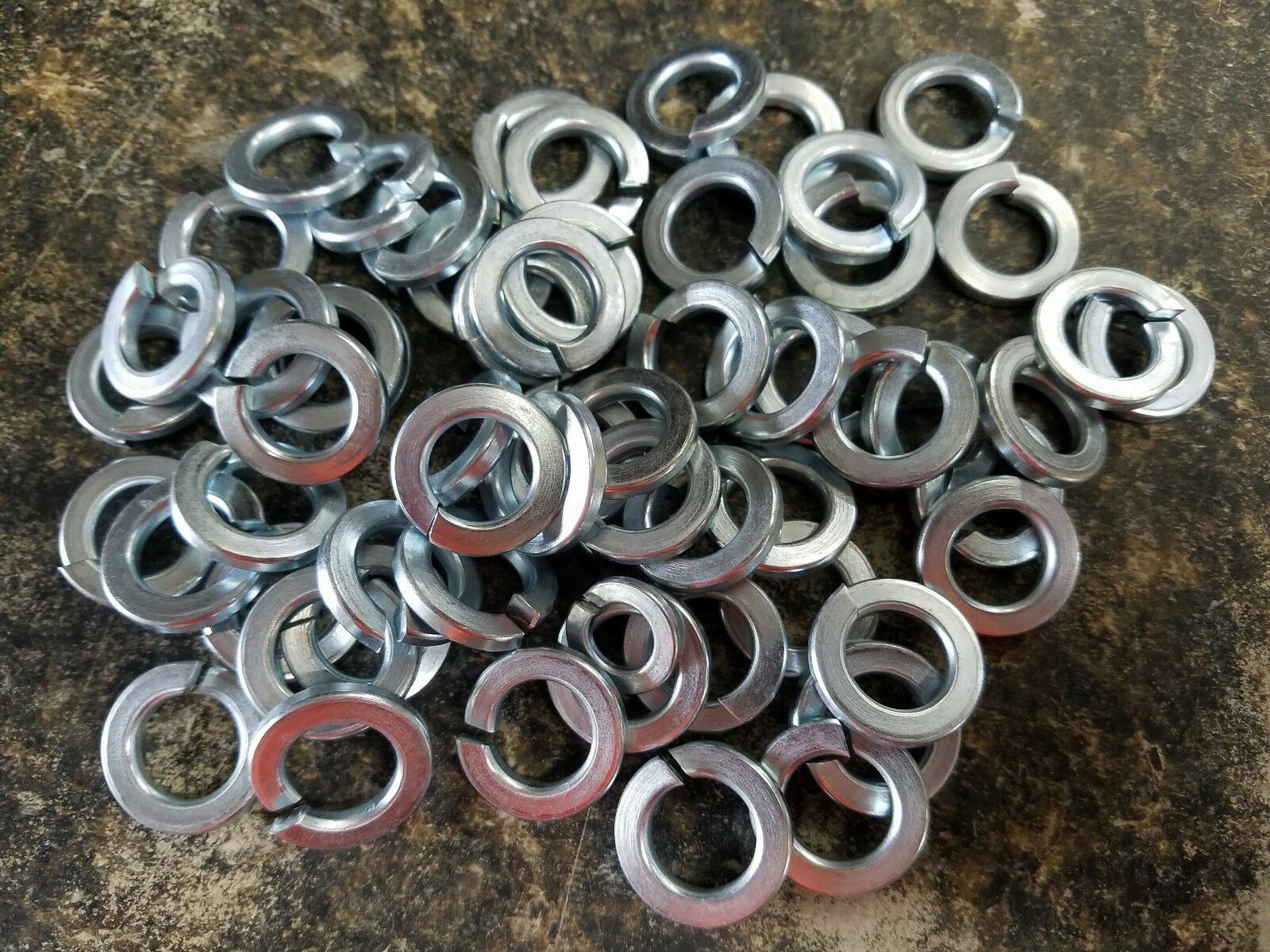5/8″ Lock Washers Zinc Plated