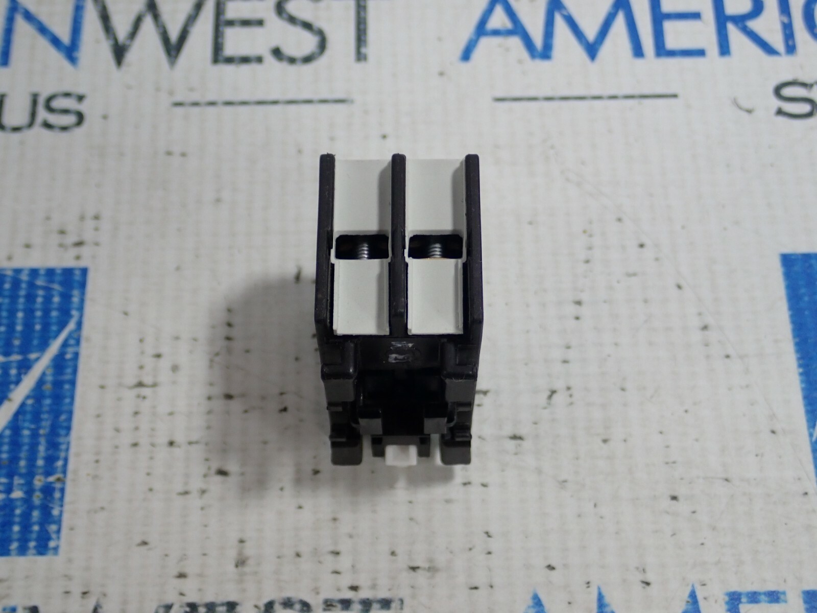 MOELLER DIL M150-XHI11 AUXILIARY CONTACT BLOCK 600VAC 250VDC