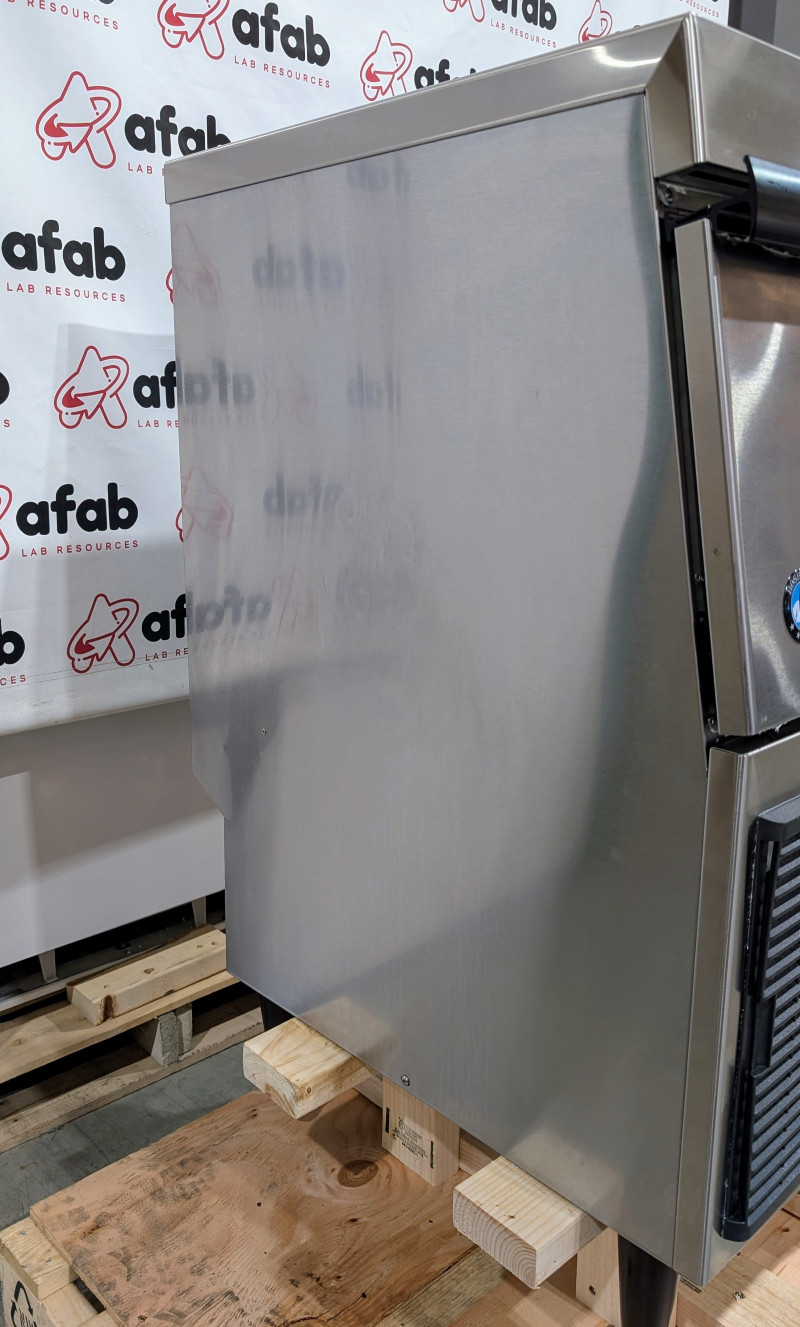 Hoshizaki F-330BAJ Flaker Ice Maker, Air-Cooled, Built in Storage Bin