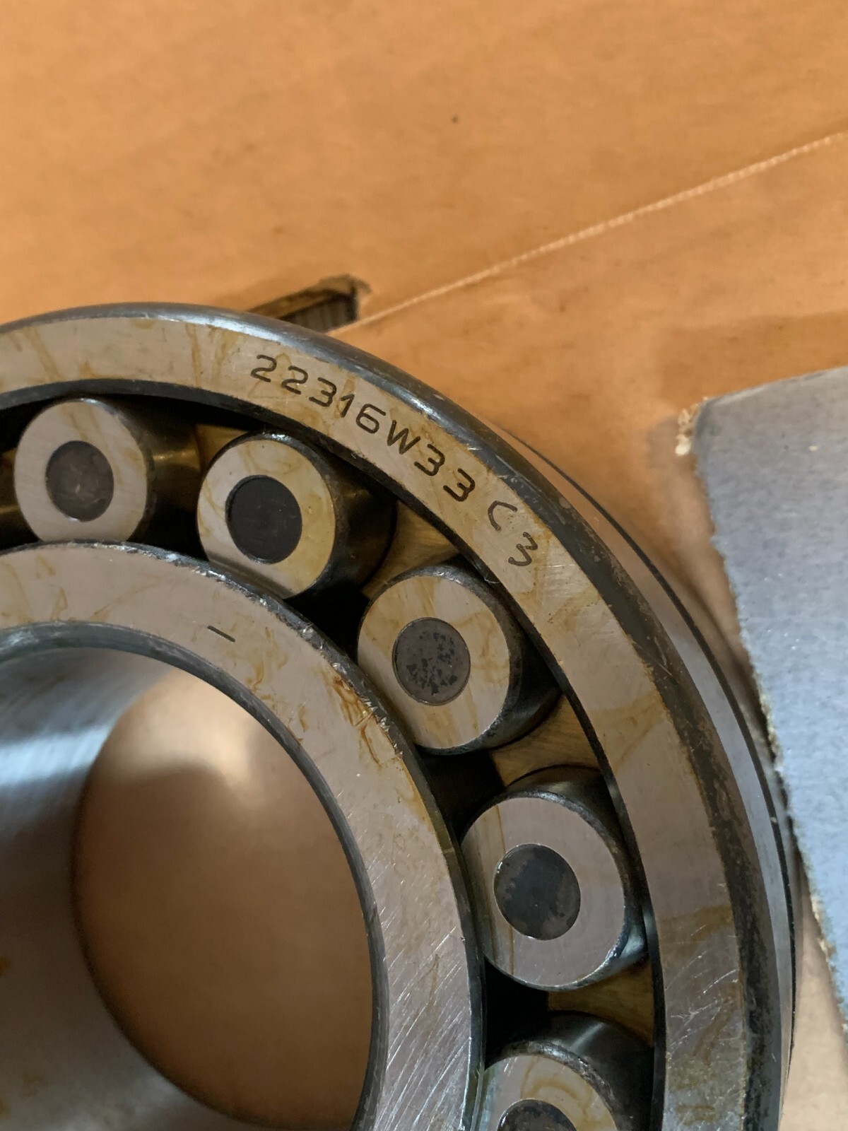 URB Spherical Roller Bearing 22316W33C3 22316 W33 C3 NEW OLD STOCK Romania