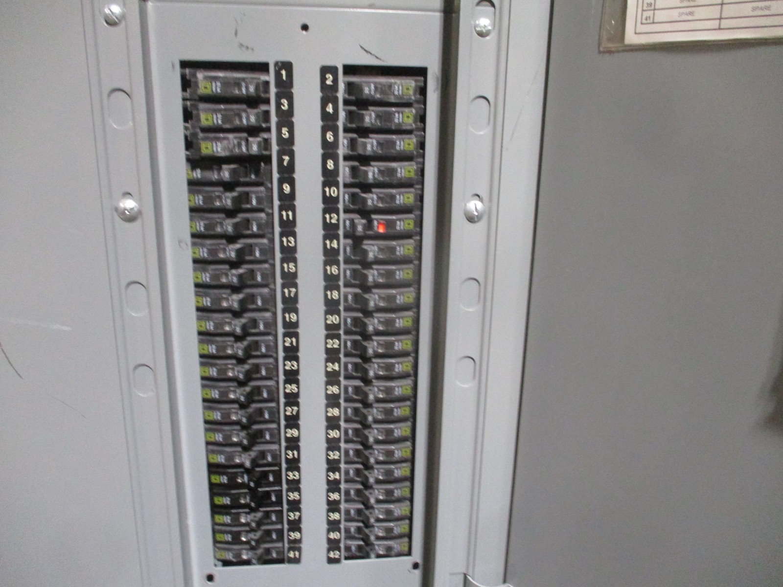 Square D Main Lug Circuit Breaker Panel NQOD442L225CUNL 208Y/120V 225A Max Used