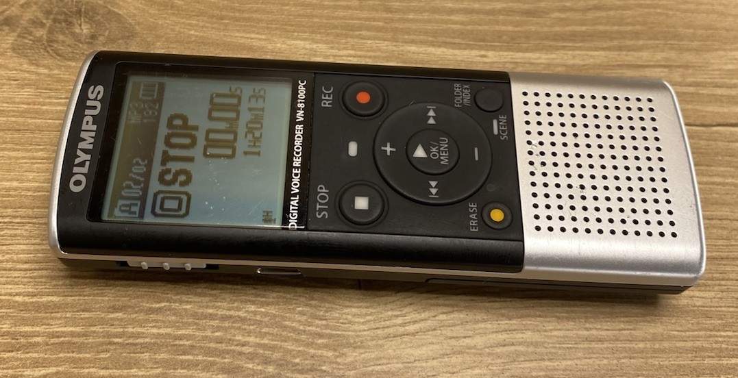 Olympus VN-8100PC Digital Voice Recorder Black/Silver Tested Works