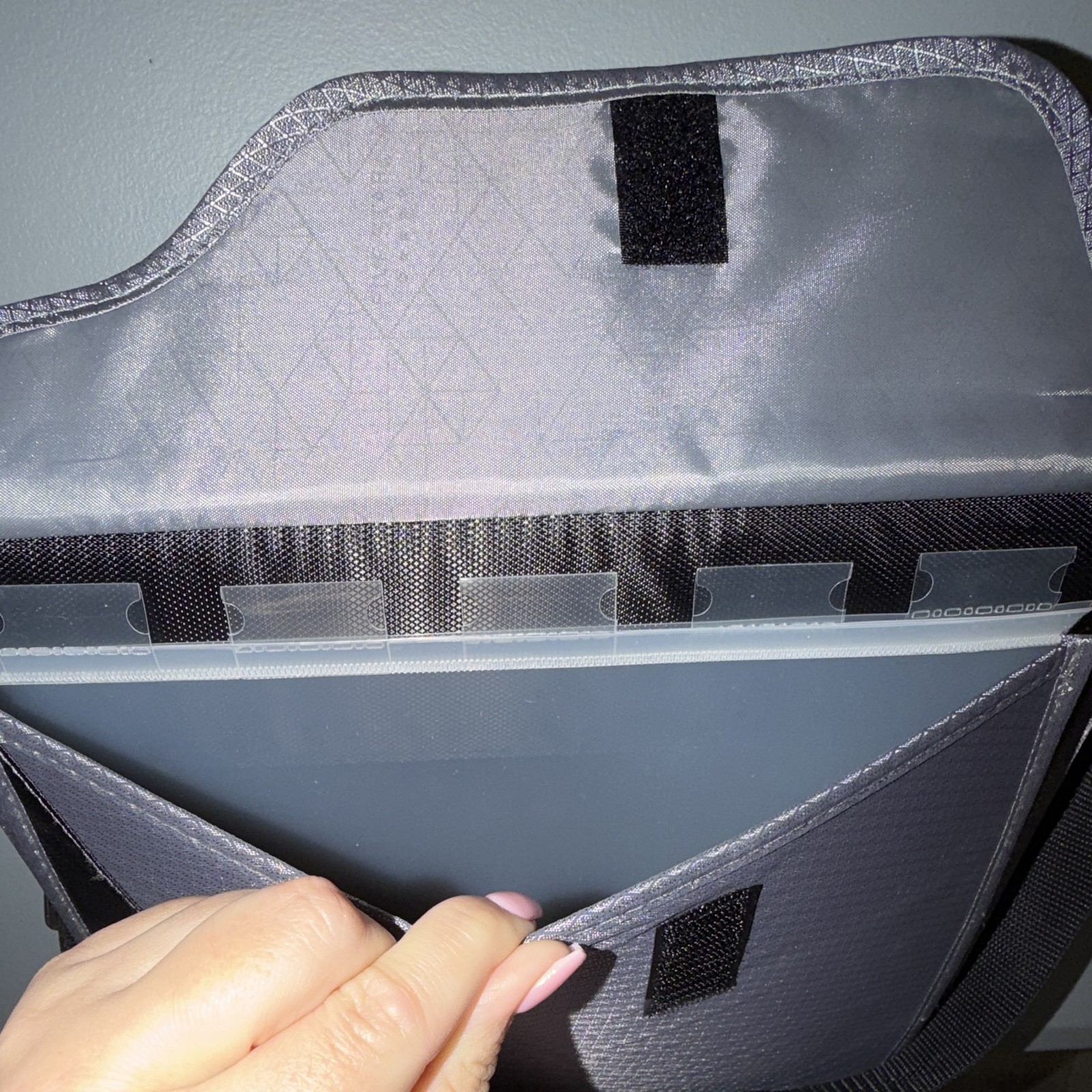Five Star Daily Use Zipper Binder Black/Gray Nylon Strap, 3in Rings 850 Sheets