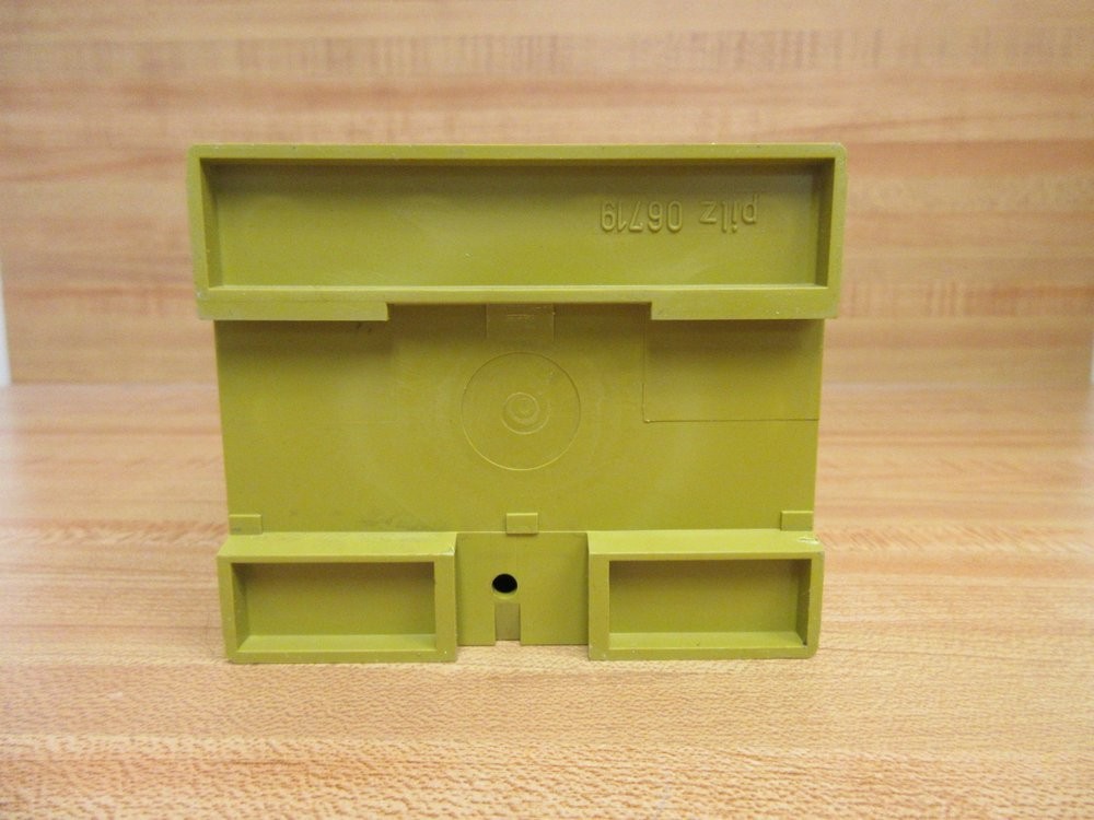 Pilz PNOZ V 30S 24 VDC 47490 Safety Relay PNOZV30S24VDC47490 W/O Mounting Tab