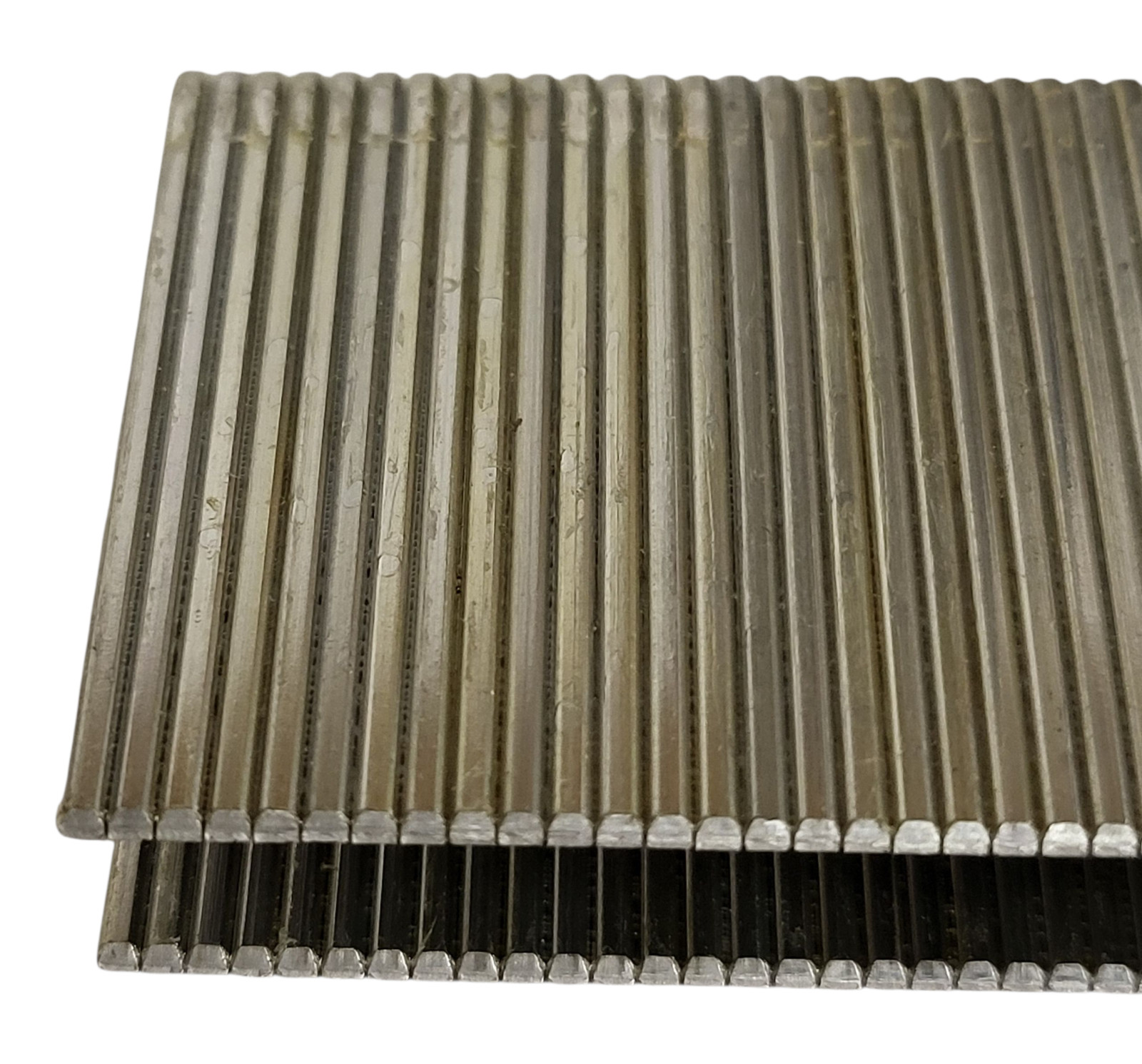 10,000 Spotnails 6612PS-10M SS 1-1/2″ 16 Gauge 7/16″ Crown Chsel Point Staples