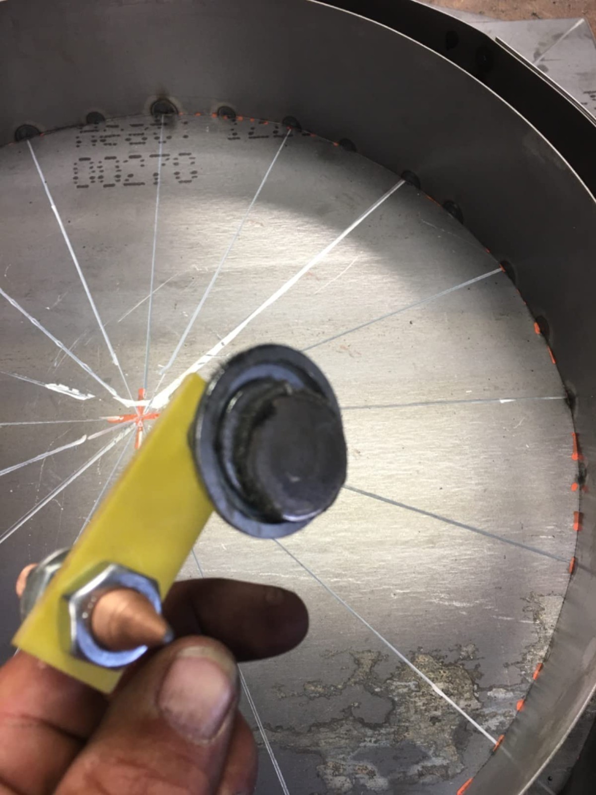 Versatile Magnetic Welding Clamp – Strong Grip for Flat or Curved Surfaces