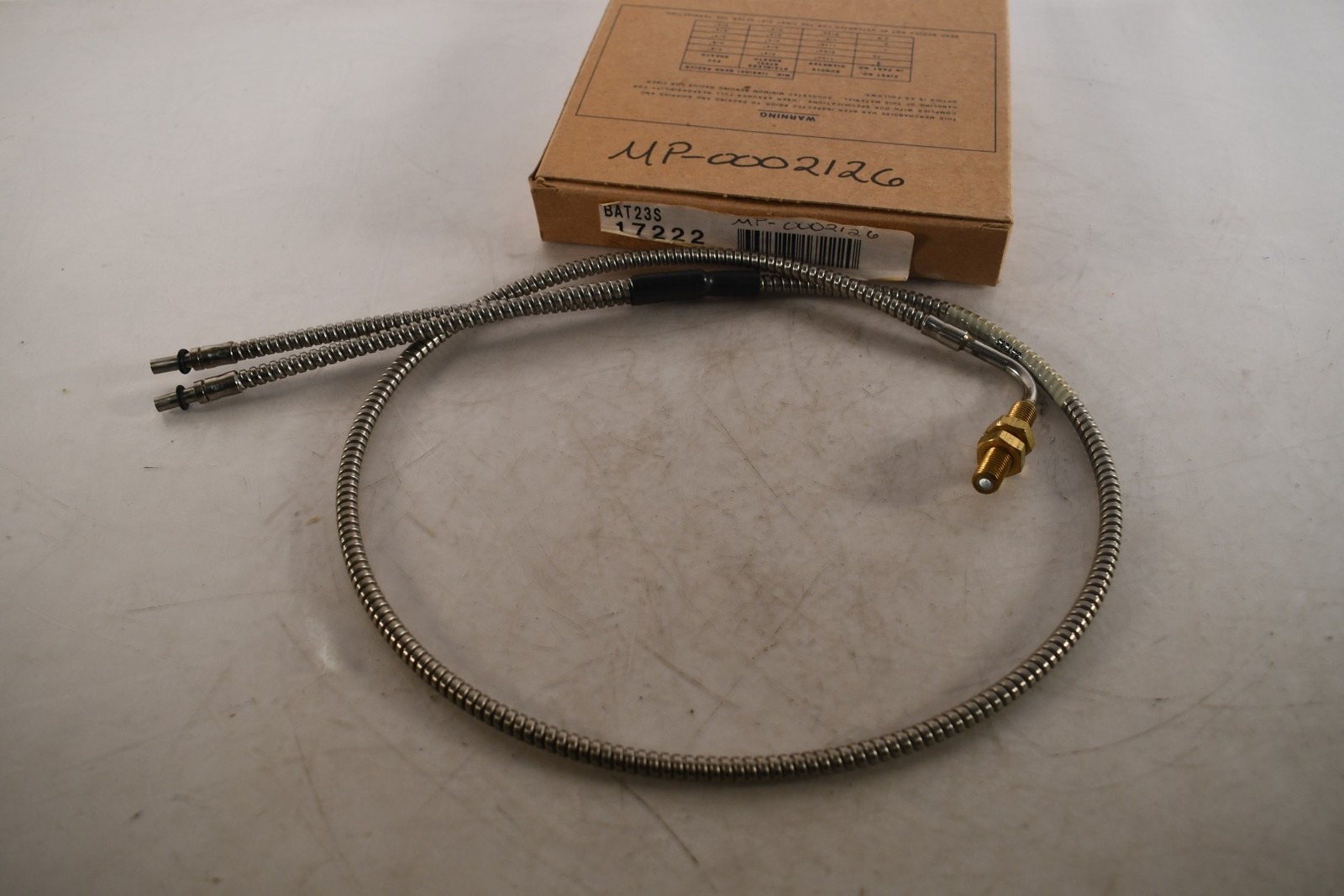 NEW Banner Engineering BAT23S Fiber Optics, Glass Fiber, Diffuse, Length 1m, Ang