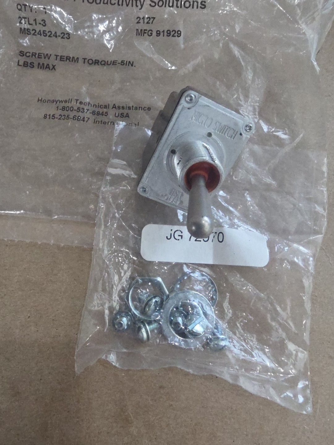 MS24524-23 (2TL1-3) HONEYWELL MICRO SWITCH DPDT TOGGLE SWITCH NEW Free Shipping