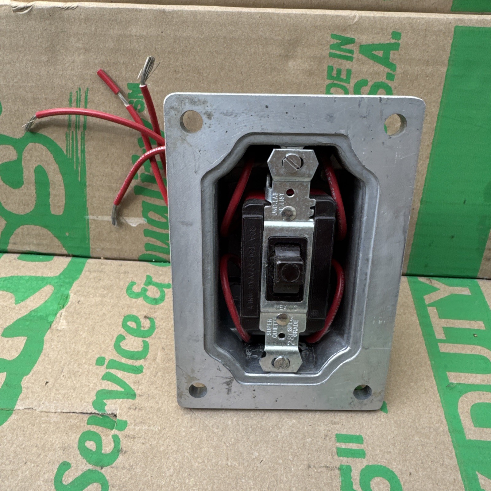 Crouse Hinds Explosion Proof 2 Pole EDS Switch 20A 120-277 For EDSC218
