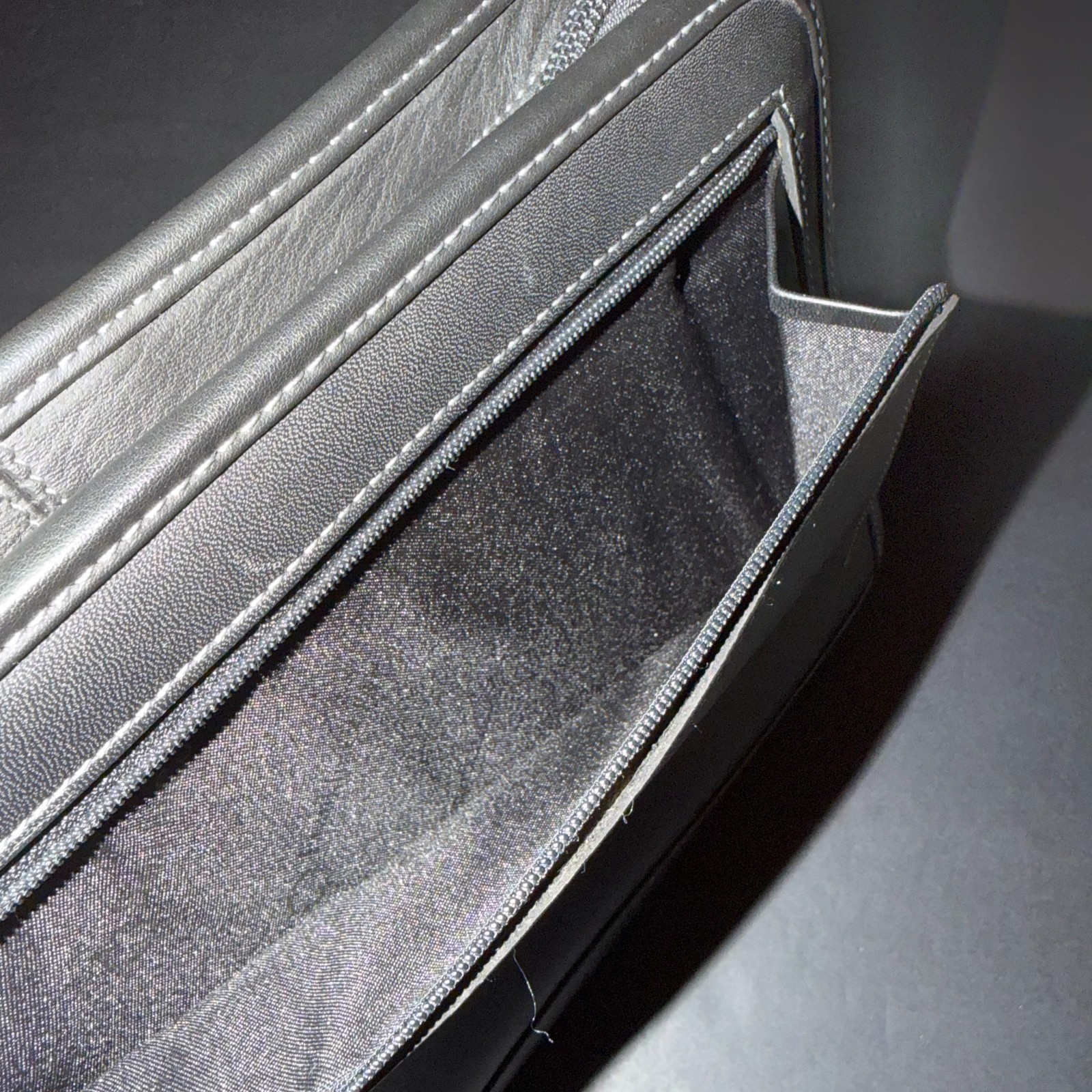 Black Leather Franklin Covey Zipper Agenda Planner, 8 x 10 1/2 inches