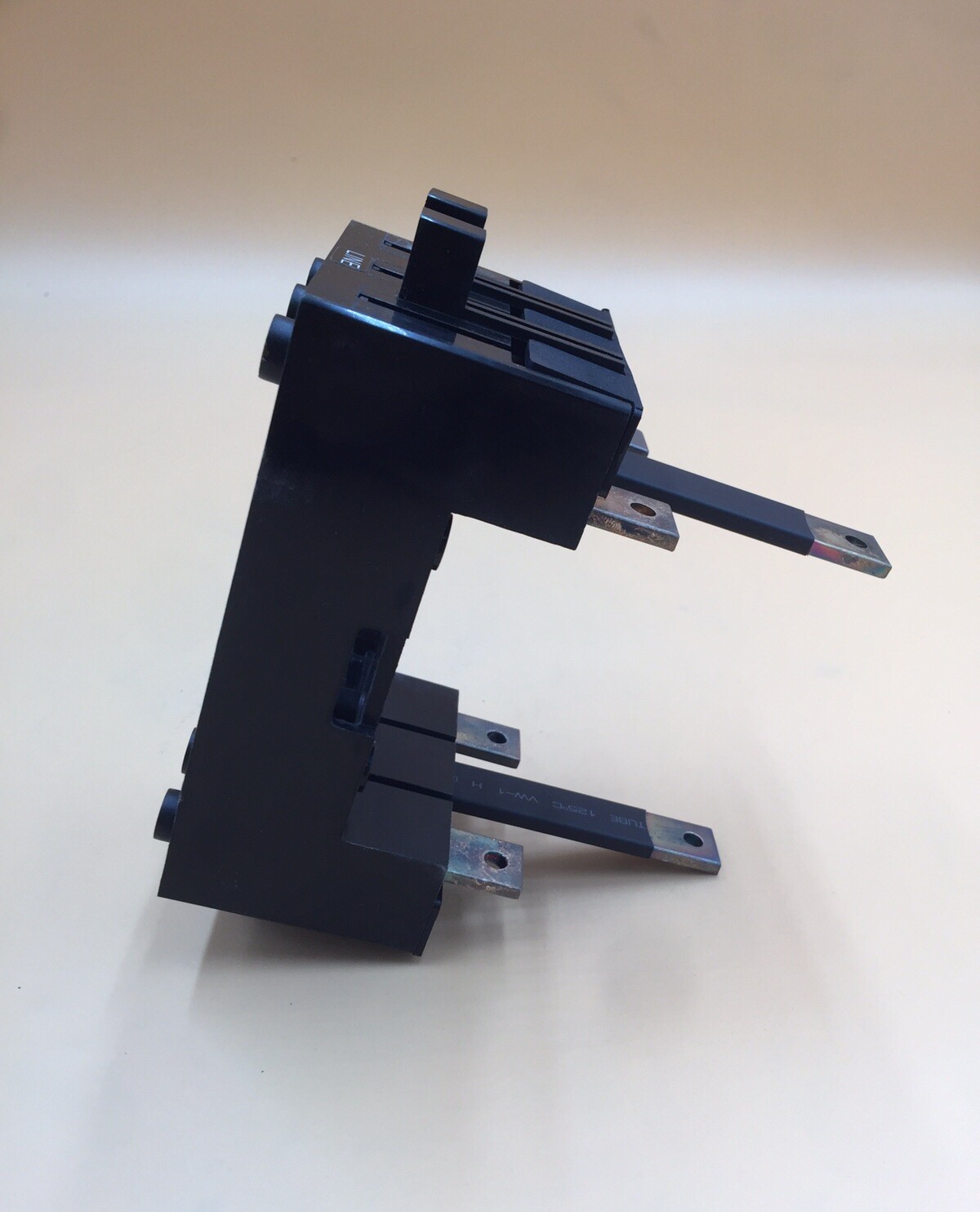 HOUSTON STOCK NEW SIEMENS PCBERC3 PLUG-IN MOUNTING BASE FREE 2 DAY AIR BUY NOW