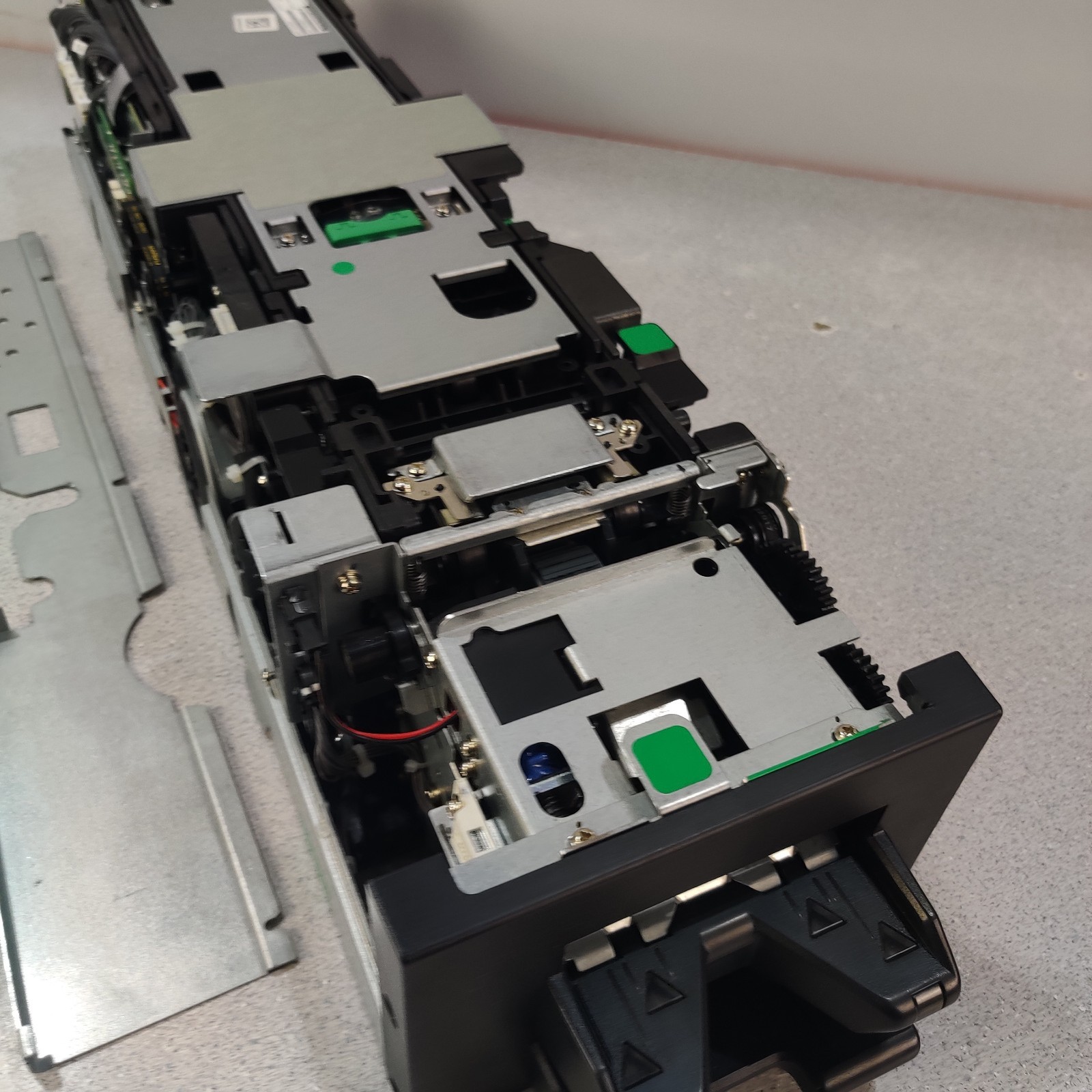 KD04011-C201 497-0524694 Fujitsu GSR50 Bunch Acceptor Top Module FOR PARTS!!
