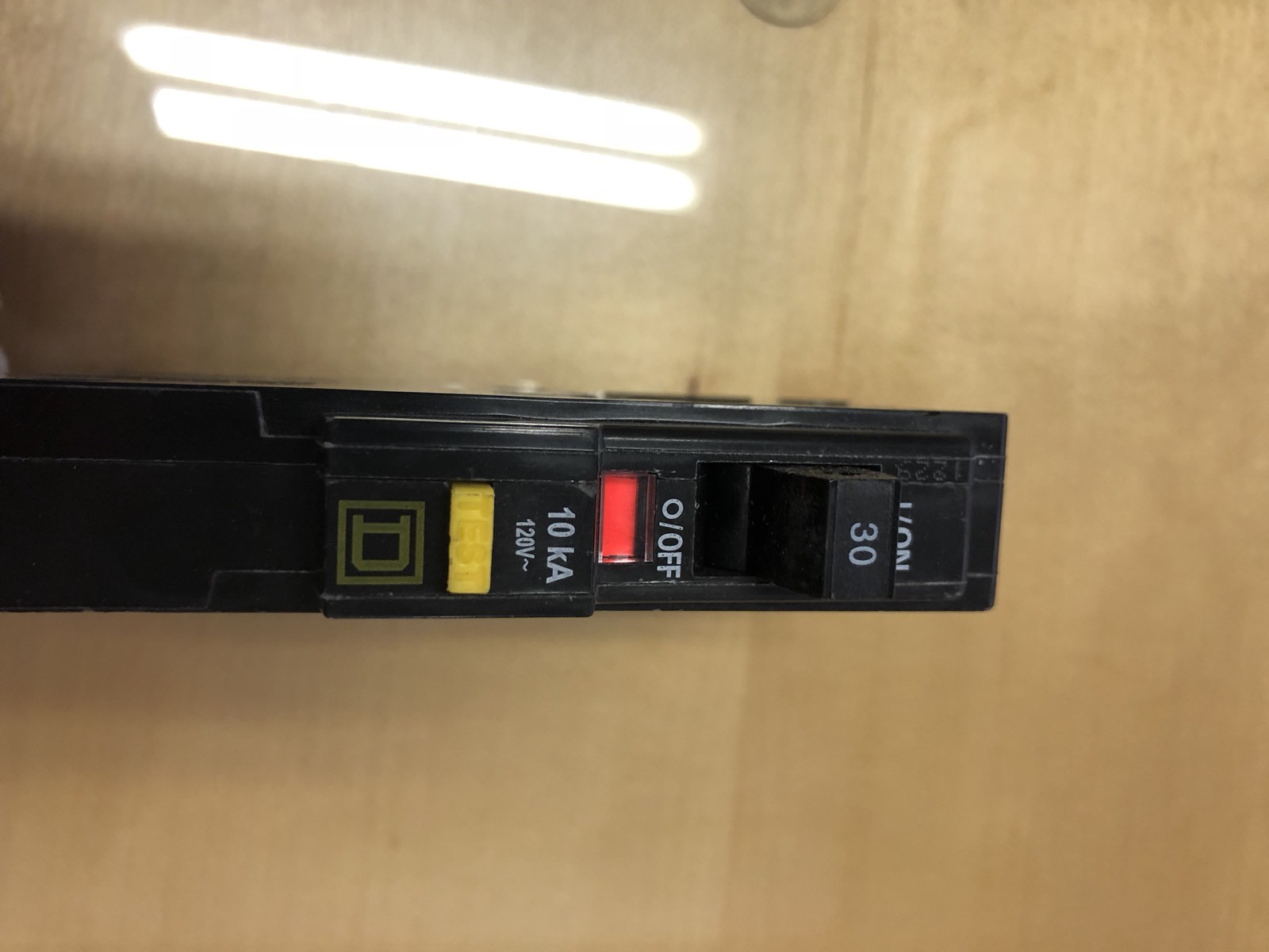 SQUARE D QO130GFI CIRCUIT BREAKER & GRUOND FAULT INTERRUPTER 120V 60 HZ