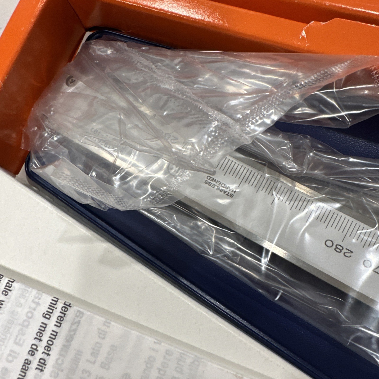 Mitutoyo Vernier Caliper 532-103 NM28 Stainless Steel 0-280mm .02 Grad Japan New