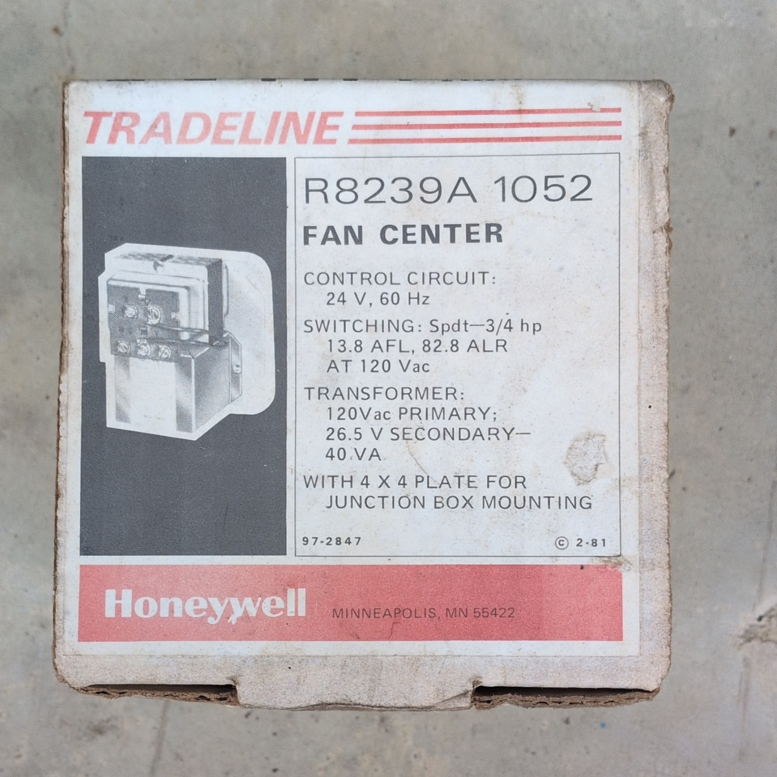Honeywell R8239A 1052 Fan Center Transformer Relay 120/240VAC 24V Circuit